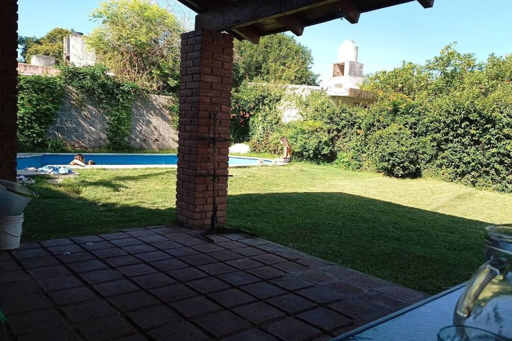 Casa con quincho y pileta