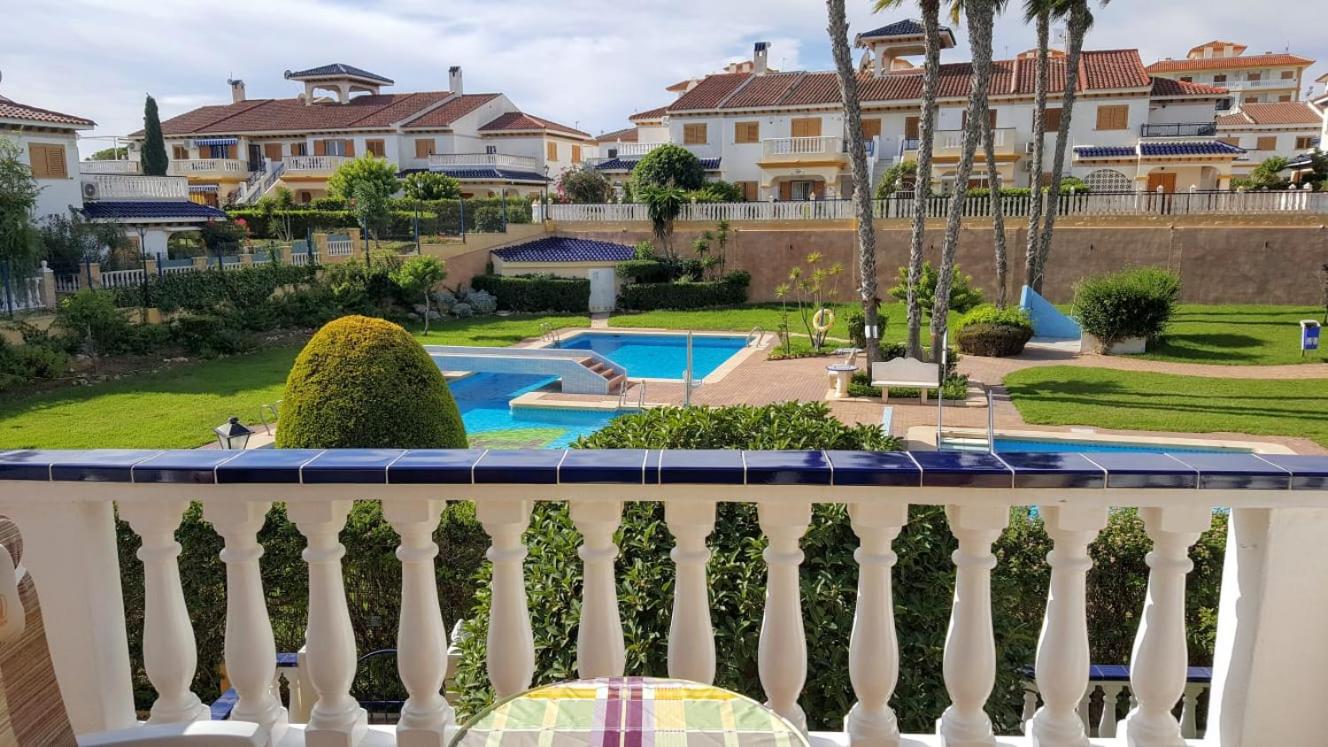 Bungalow con terraza La Mata