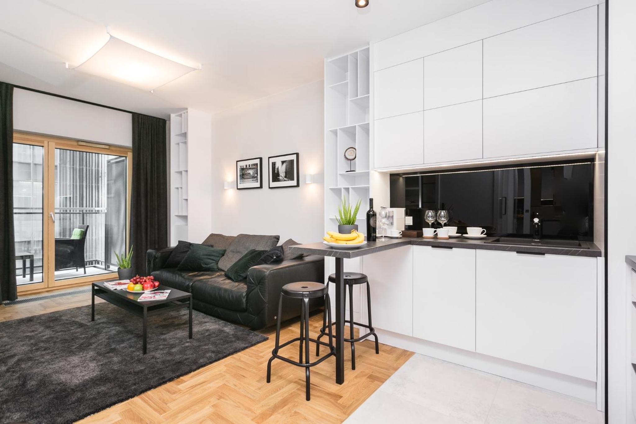 Urban Chic - Luxury Stay at Mennica Residence Warsaw
