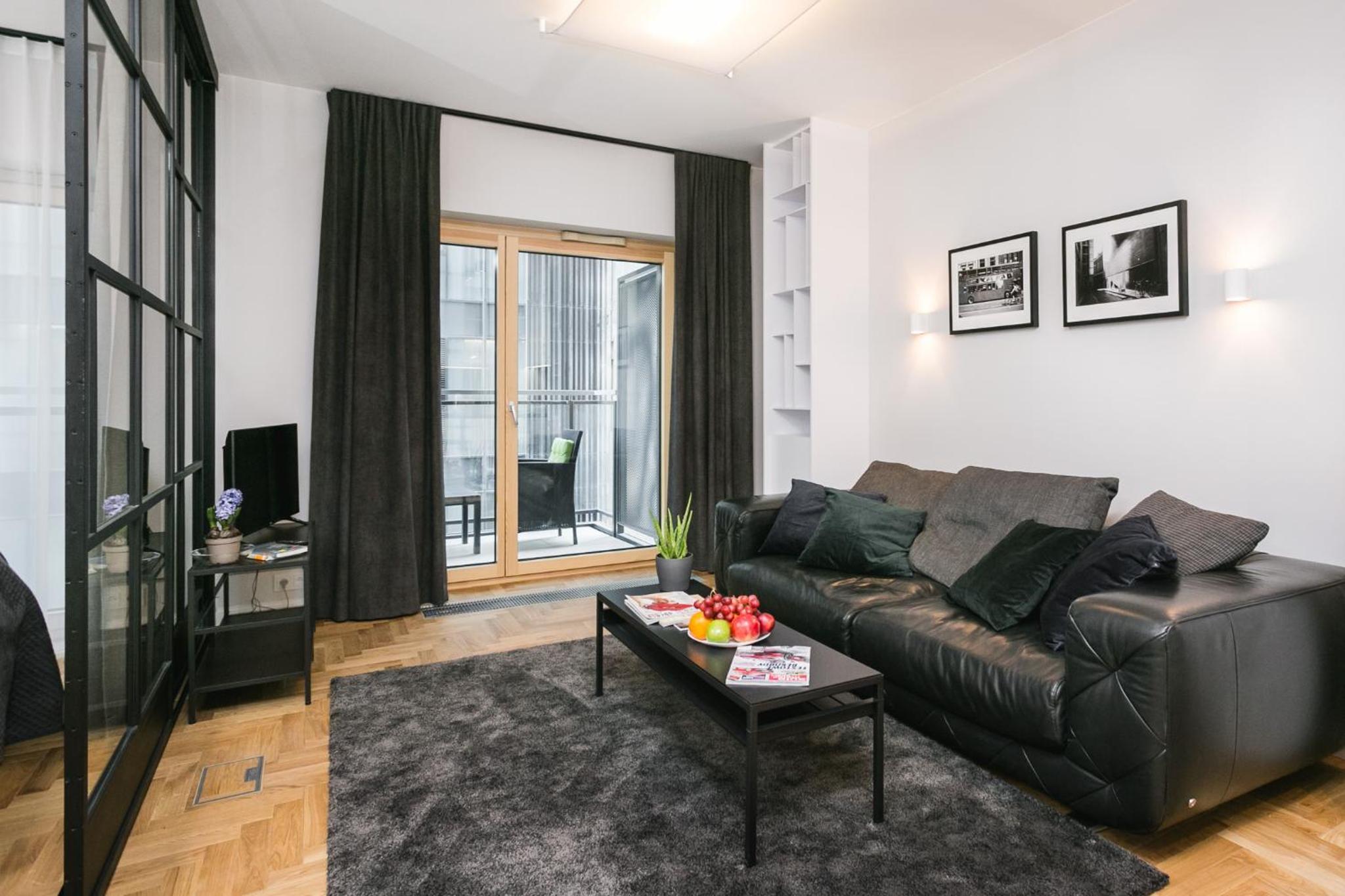 Urban Chic - Luxury Stay at Mennica Residence Warsaw