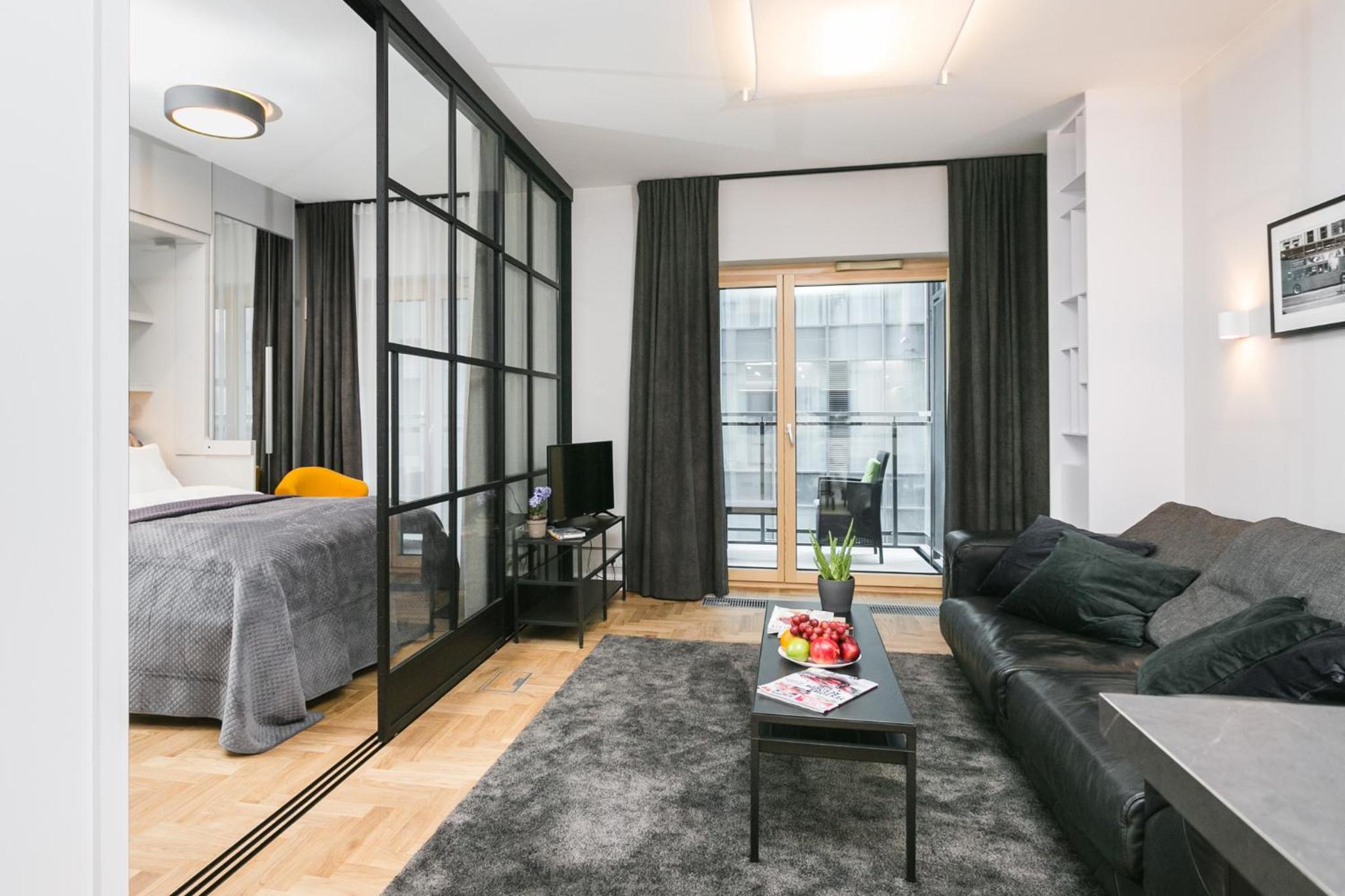 Urban Chic - Luxury Stay at Mennica Residence Warsaw