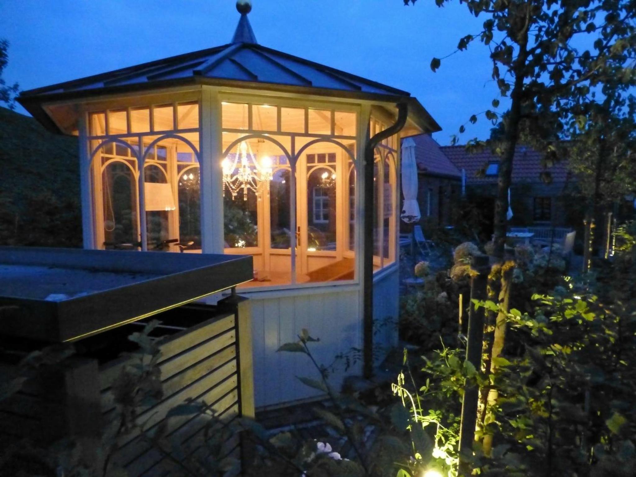 Deichhaus am Greetsieler Hafen