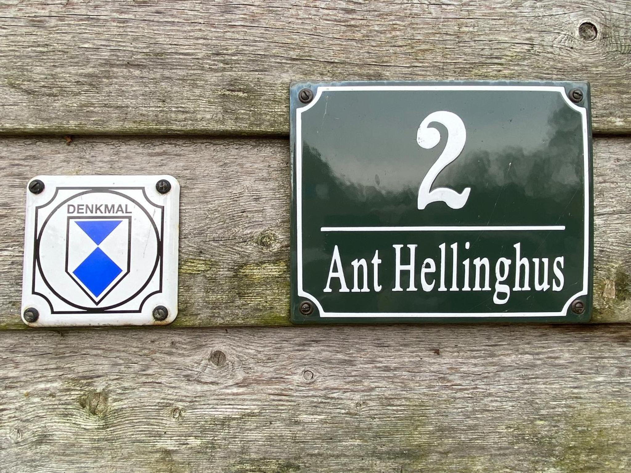 Deichhaus am Greetsieler Hafen