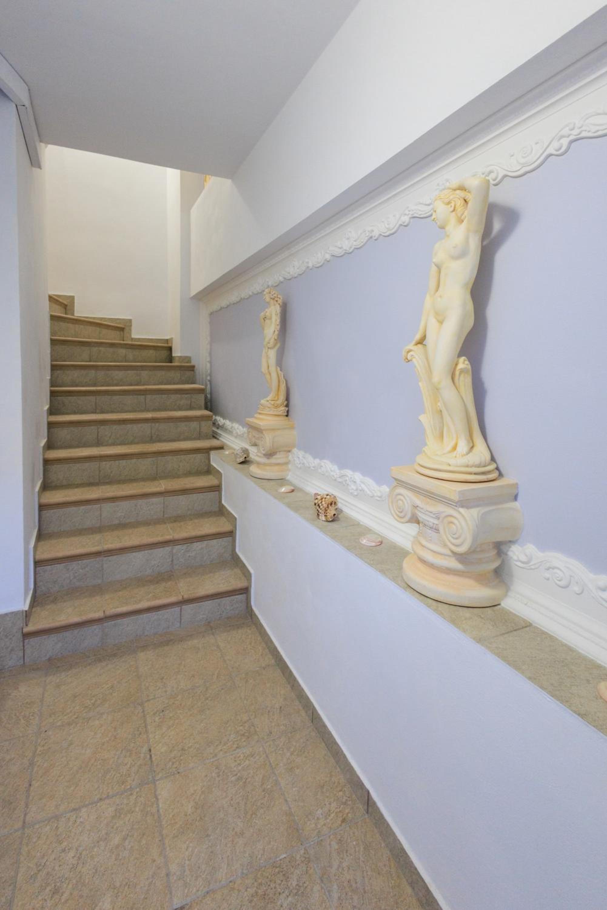 Filocsenia luxury apartment at tsoutsouras view 3