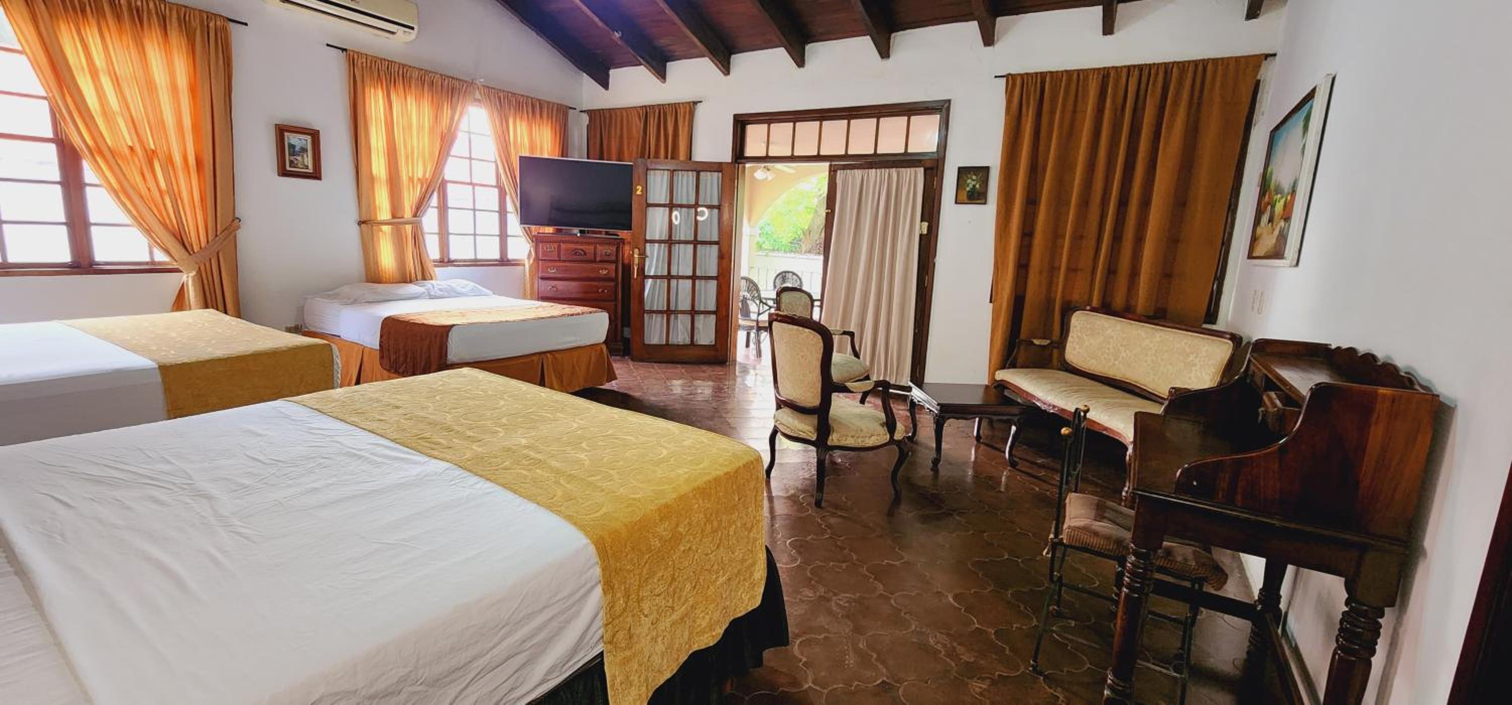 Camilas Hotel