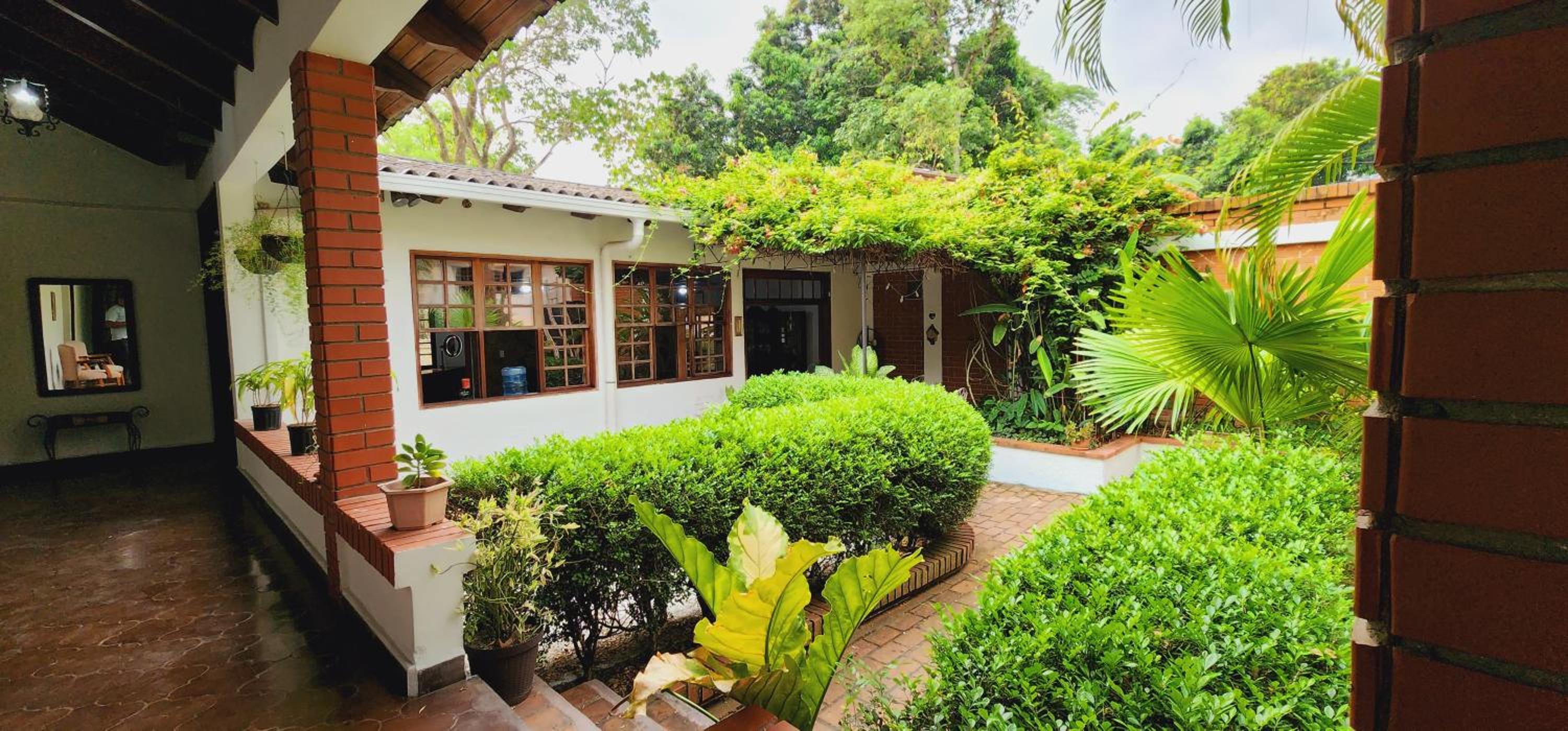 Camilas Hotel