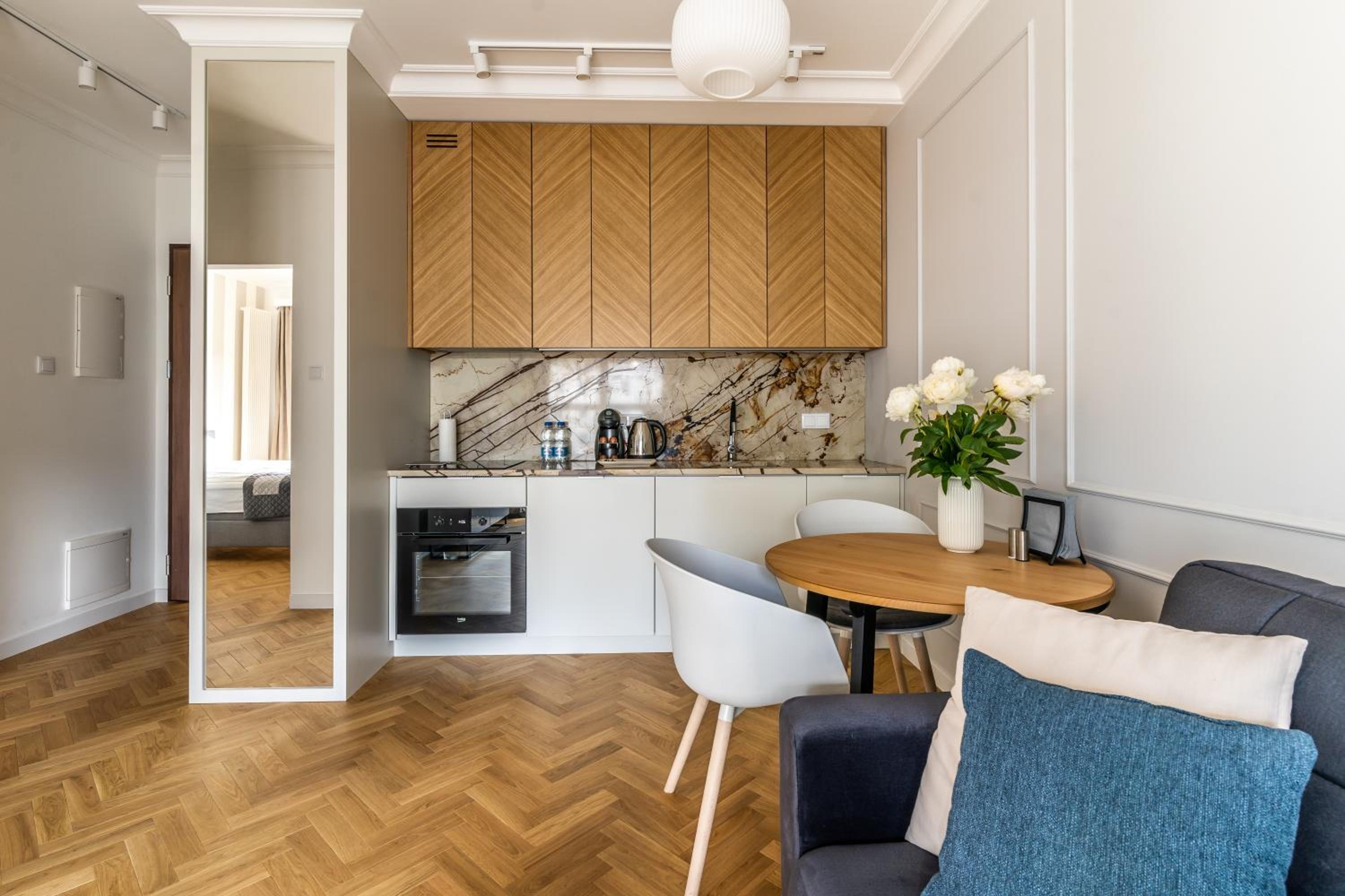 Urban Chic - Luxury Stay at Mennica Residence Warsaw