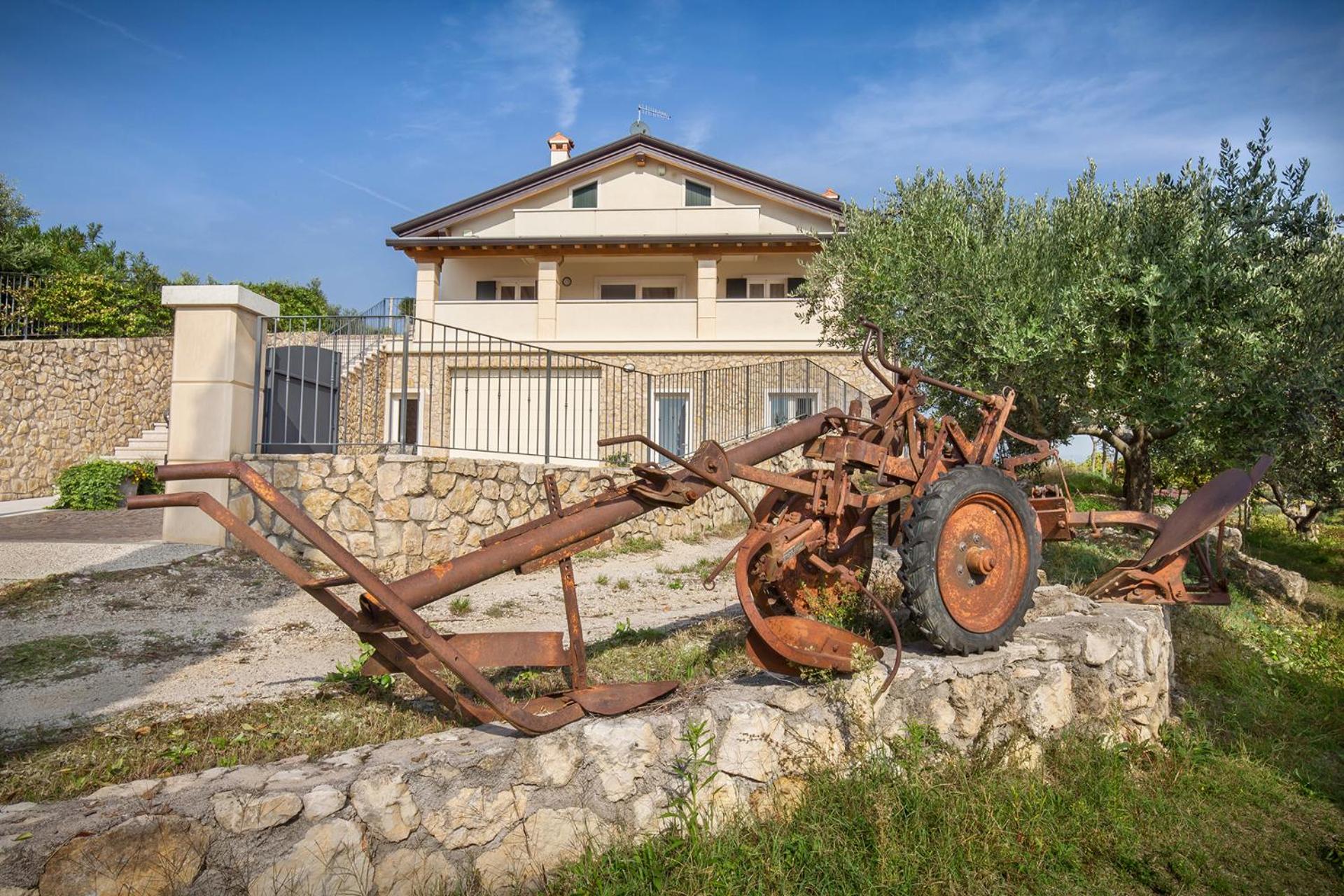 Villa Oleandri view 3