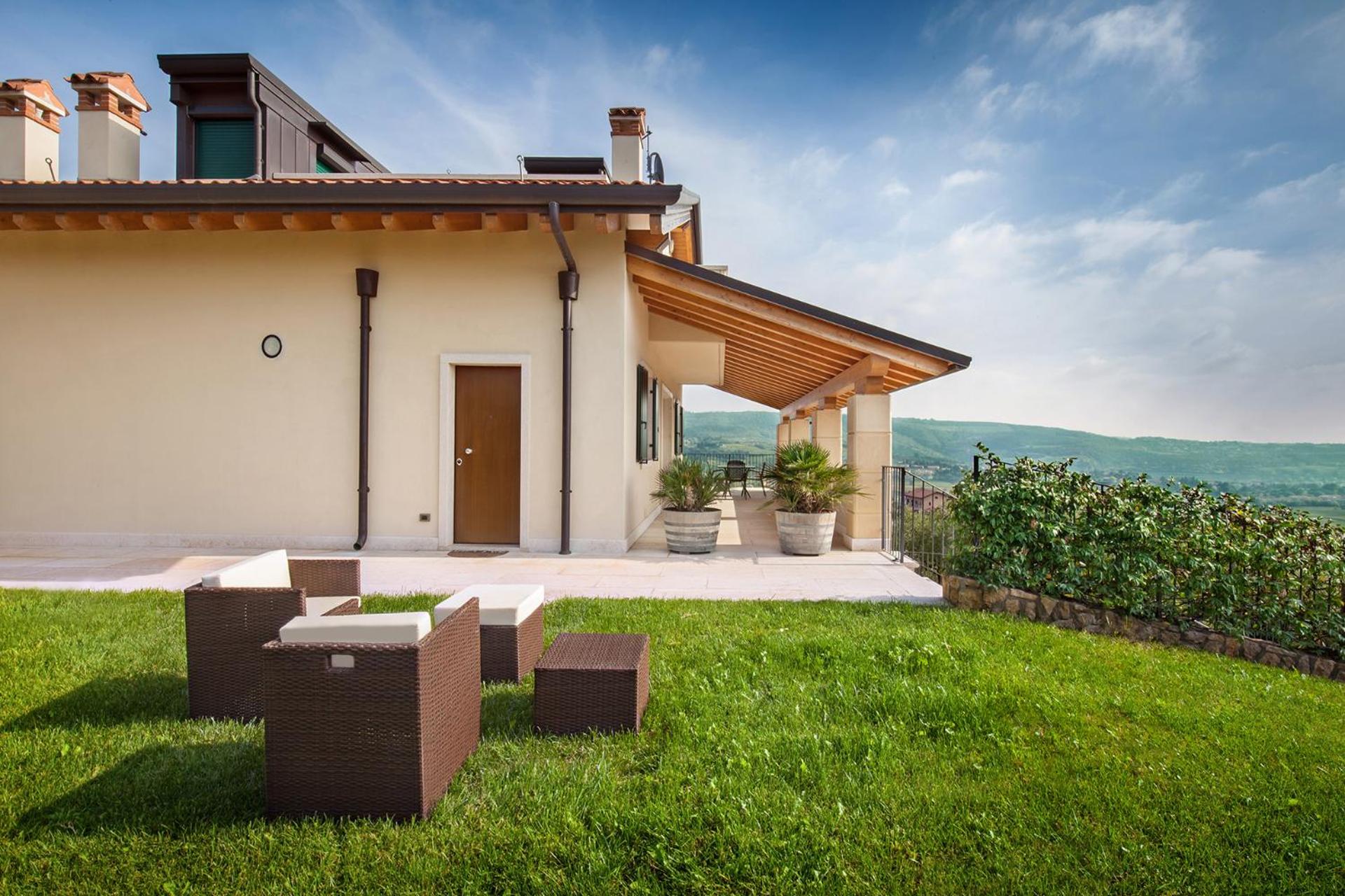 Villa Oleandri view 5