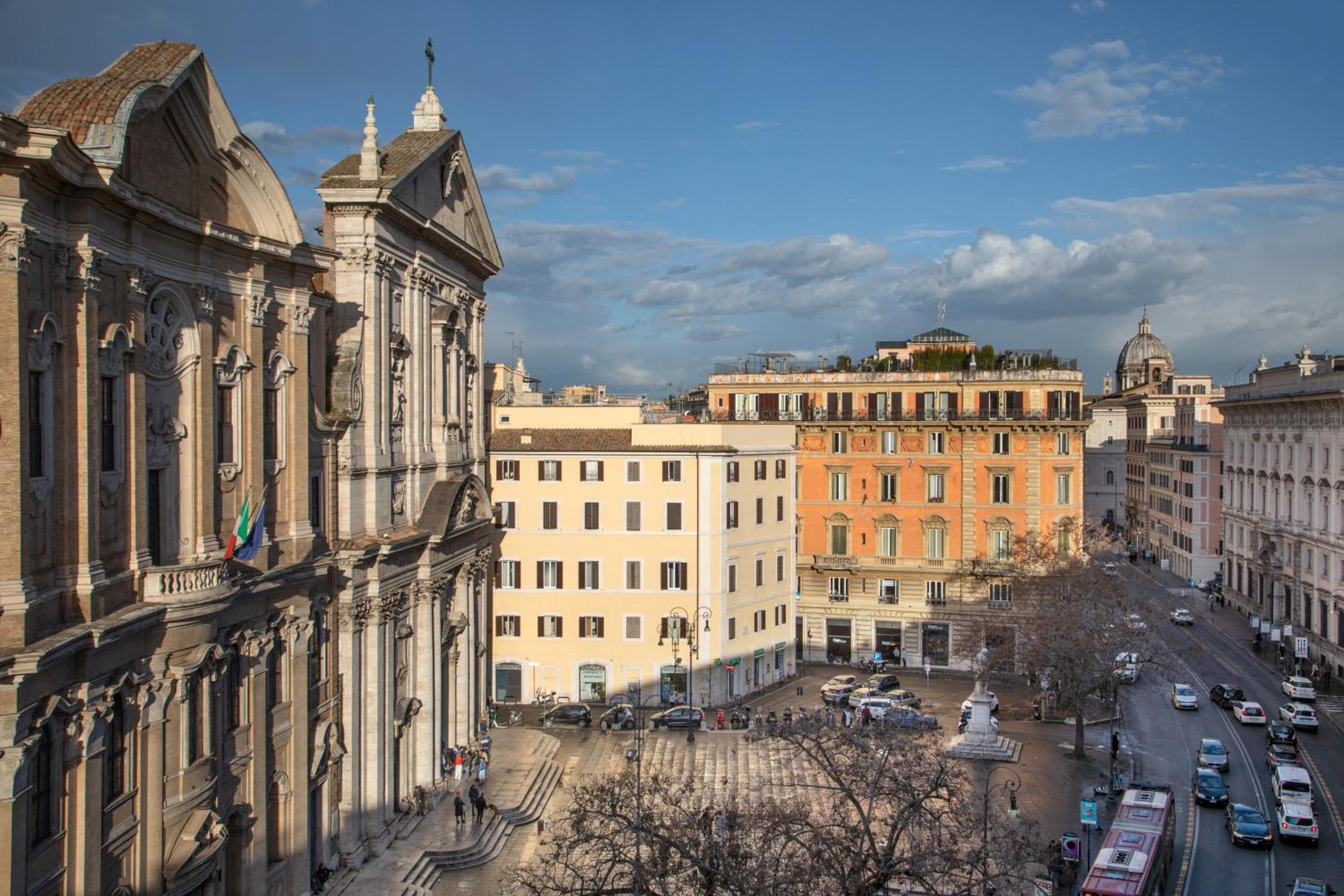 Navona Sky Palace