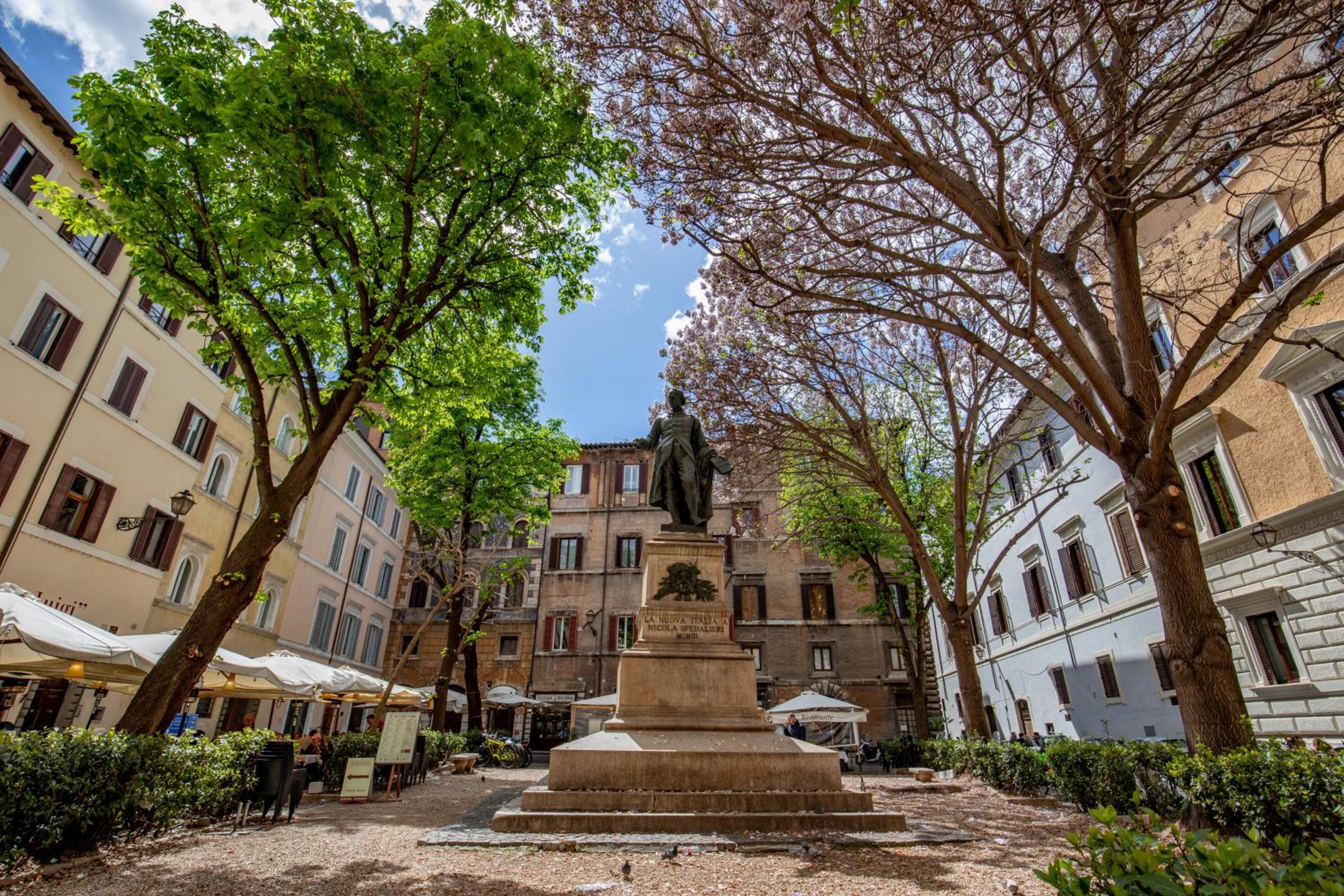 Navona Sky Palace