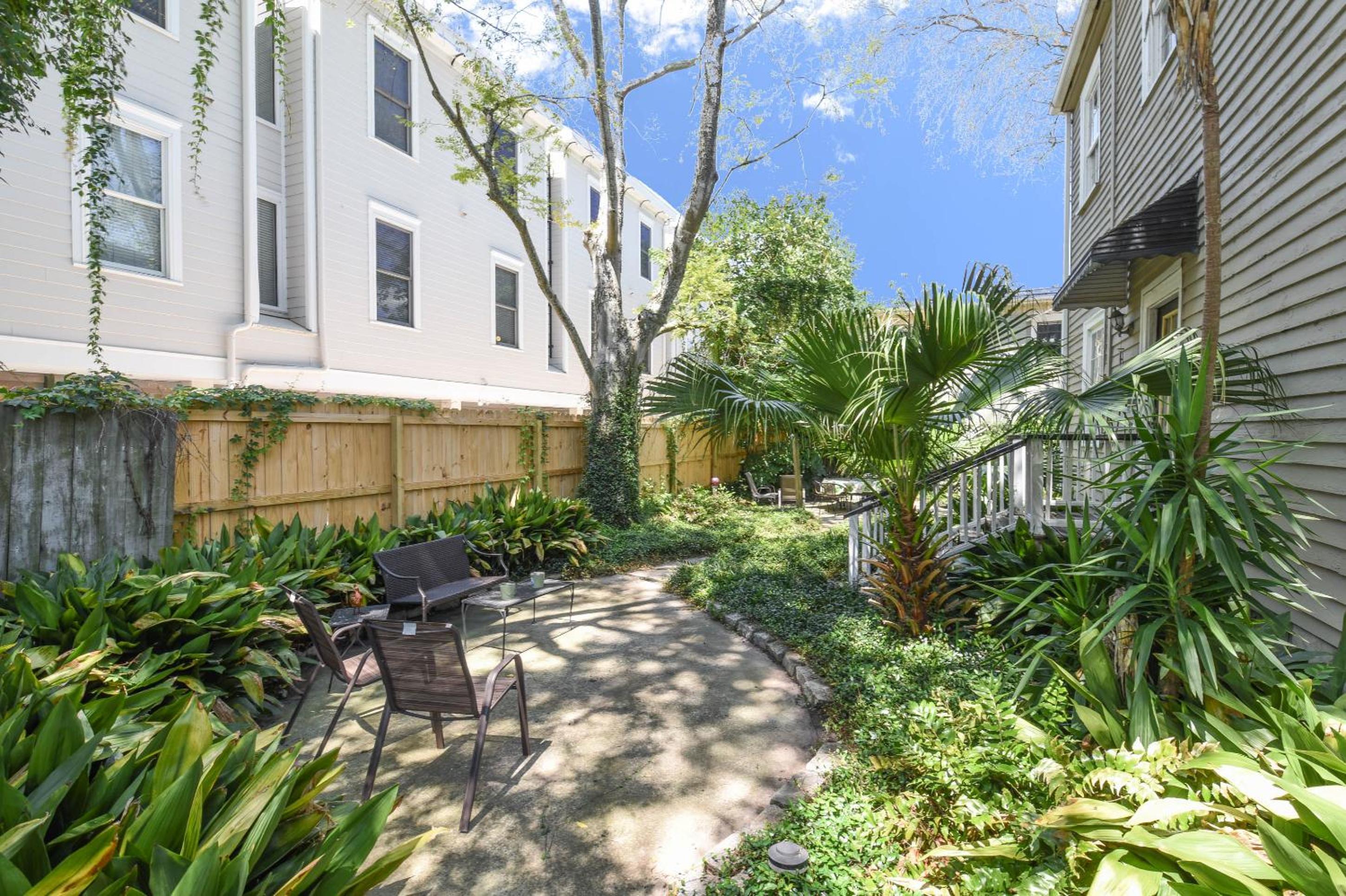 Charming Savannah Duplex Courtyard Parking view 2