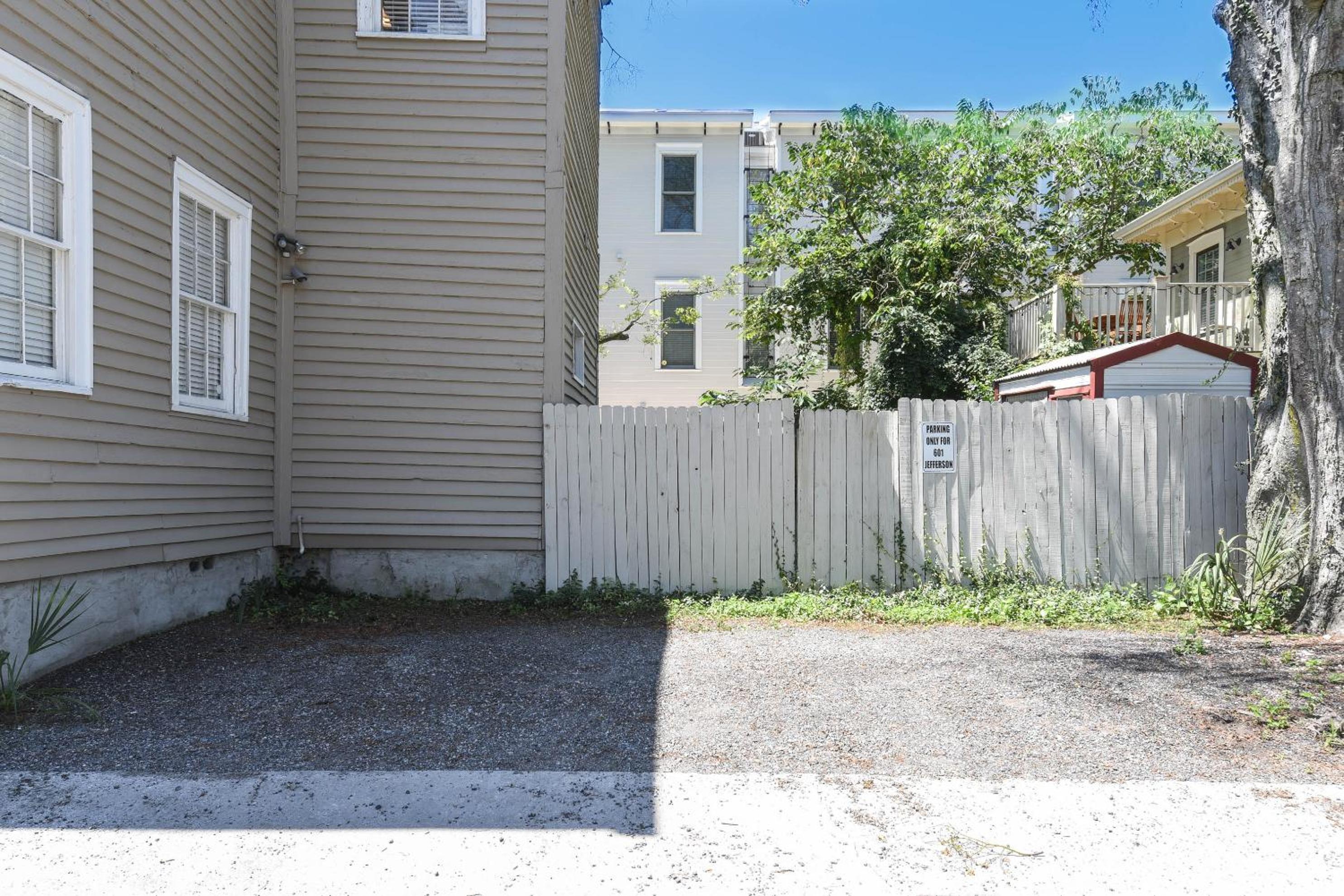 Charming Savannah Duplex Courtyard Parking view 4