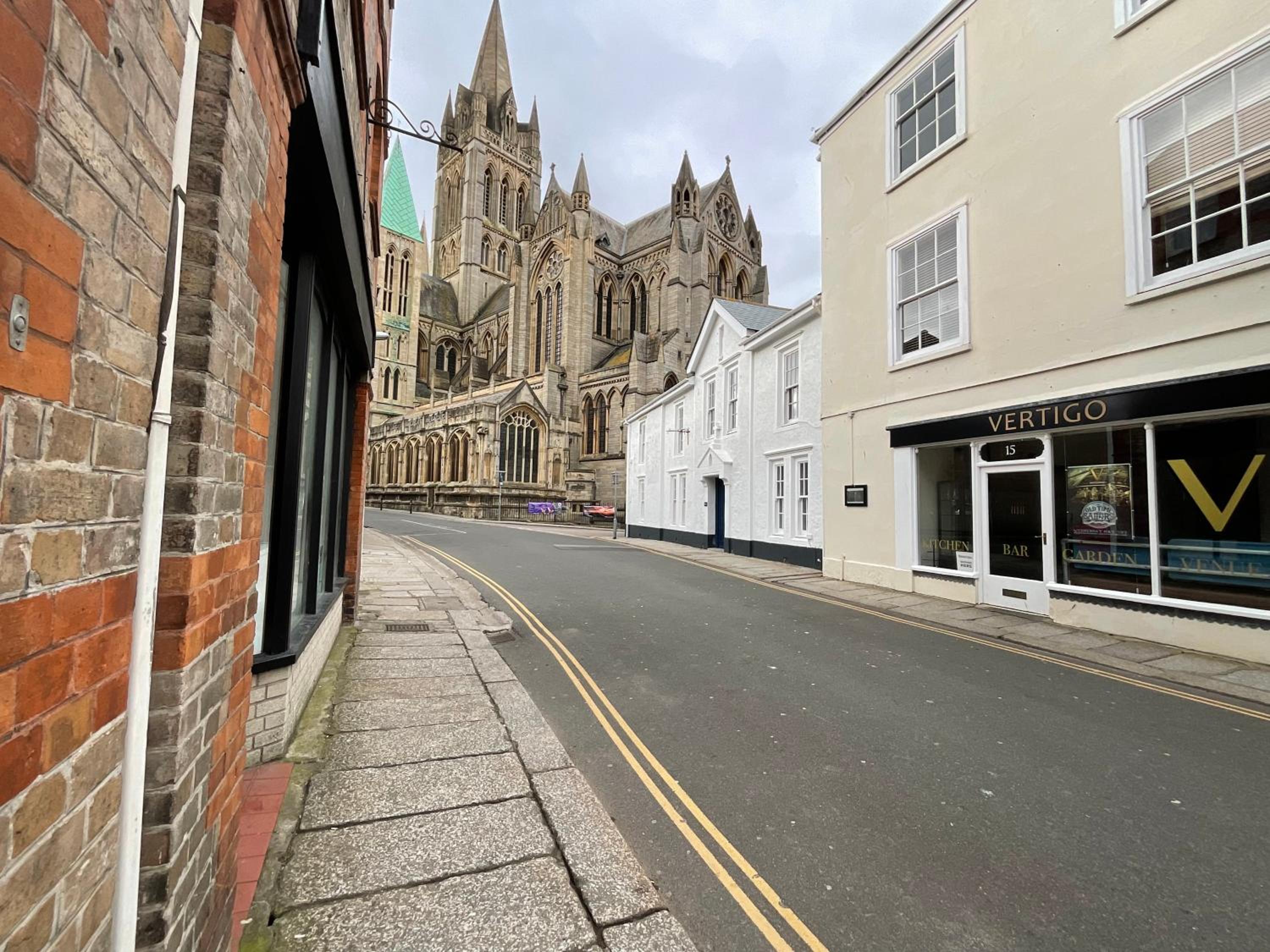 8, St Marys , Private Double Ensuite Room - Room Only- Truro