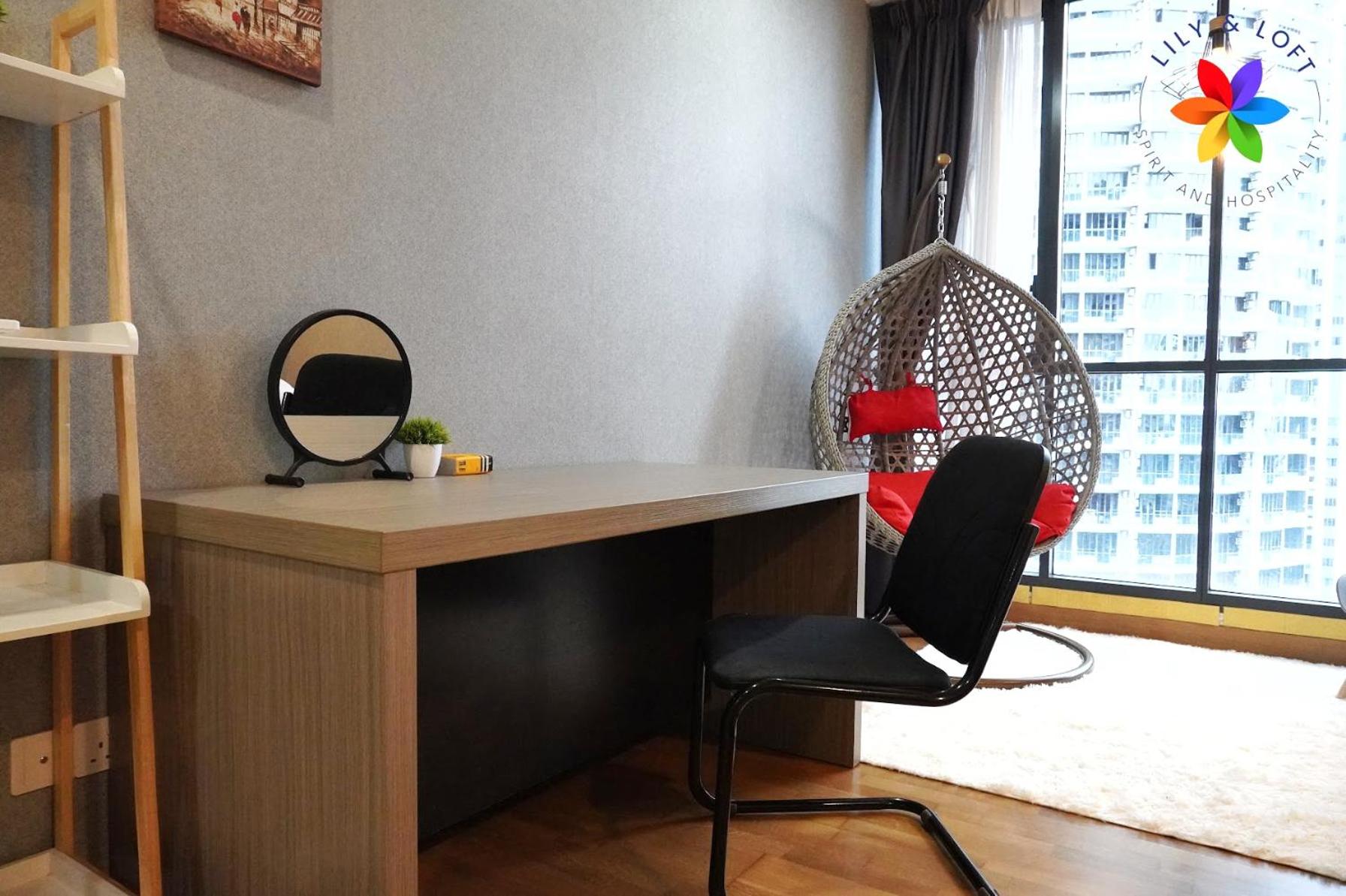 Lily and Loft - KL Gateway Bangsar LRT, WIFI, Netflix