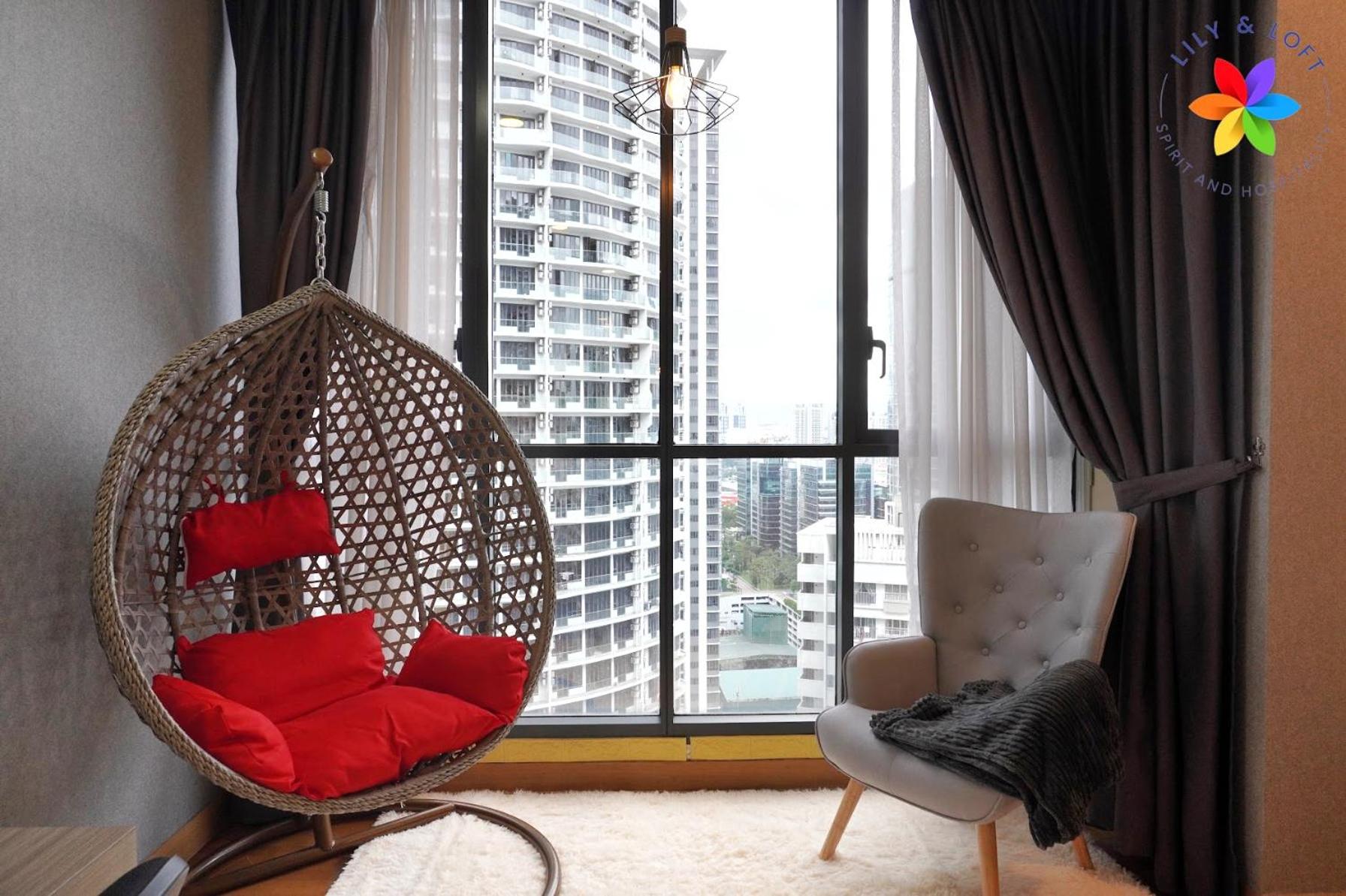 Lily and Loft - KL Gateway Bangsar LRT, WIFI, Netflix