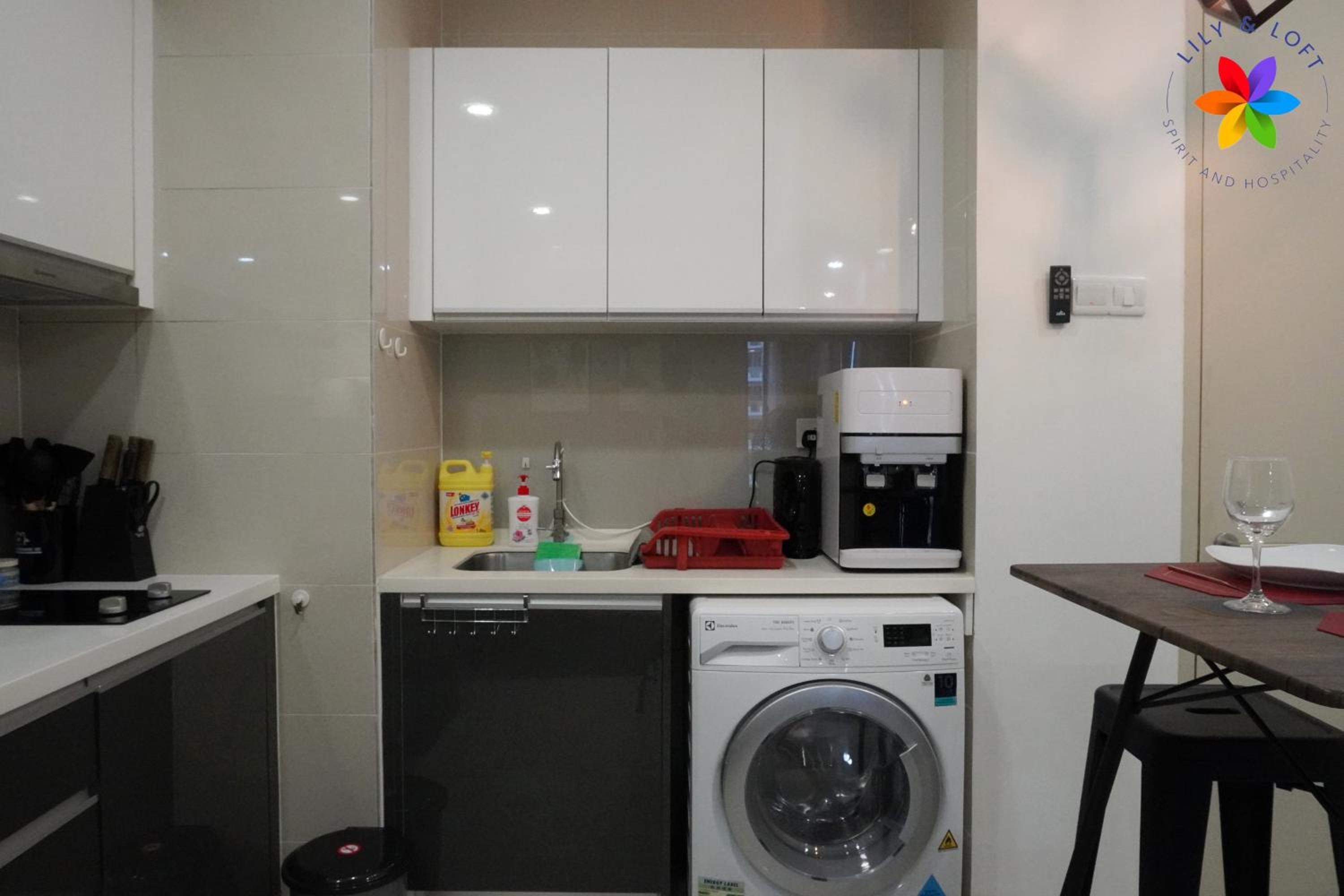 Lily and Loft - KL Gateway Bangsar LRT, WIFI, Netflix
