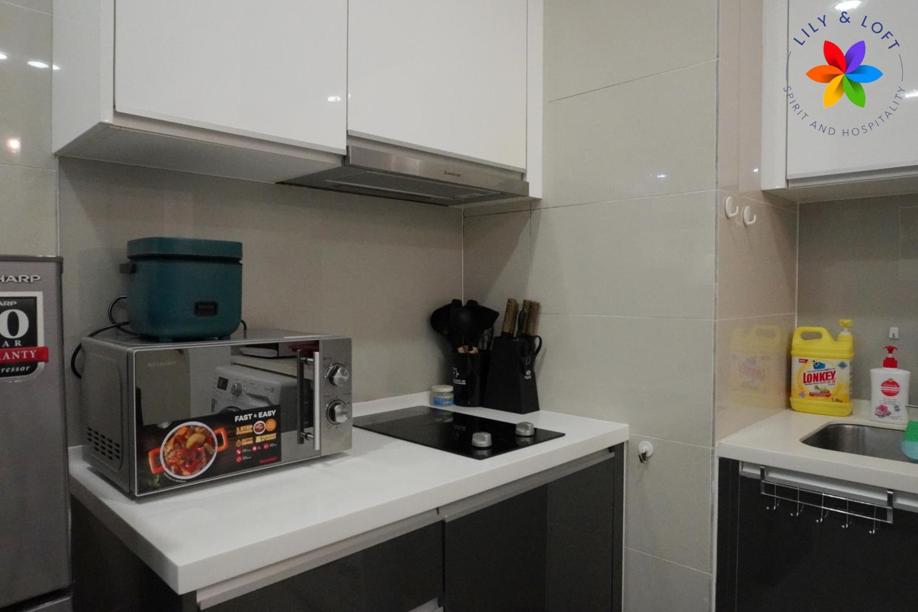 Lily and Loft - KL Gateway Bangsar LRT, WIFI, Netflix