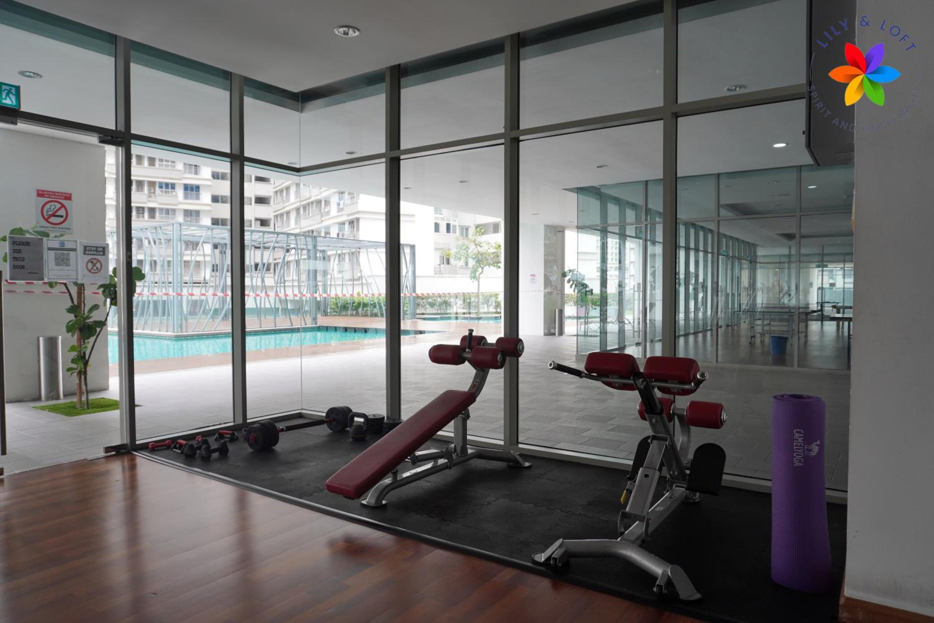 Lily and Loft - KL Gateway Bangsar LRT, WIFI, Netflix