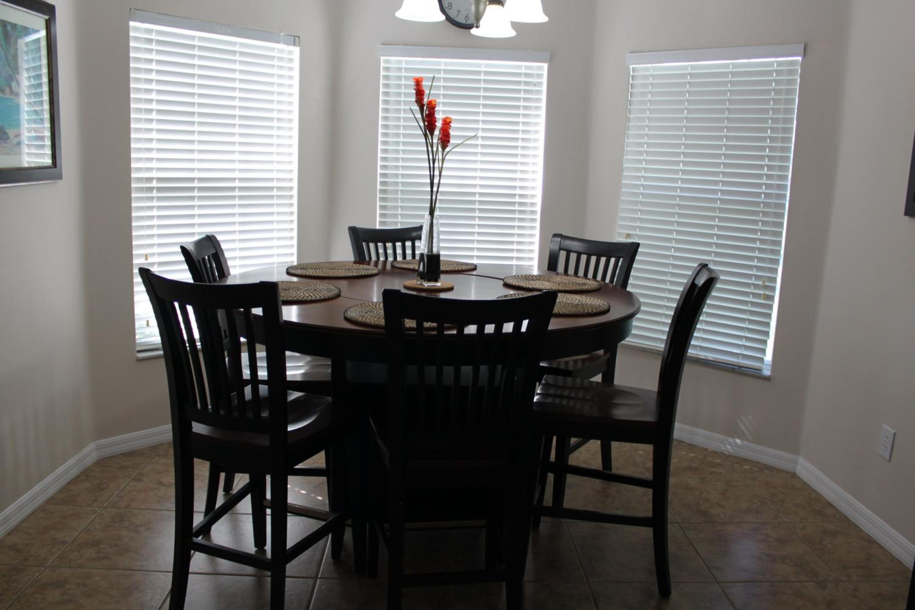 Gated Community, Private Pool And Spa! view 4