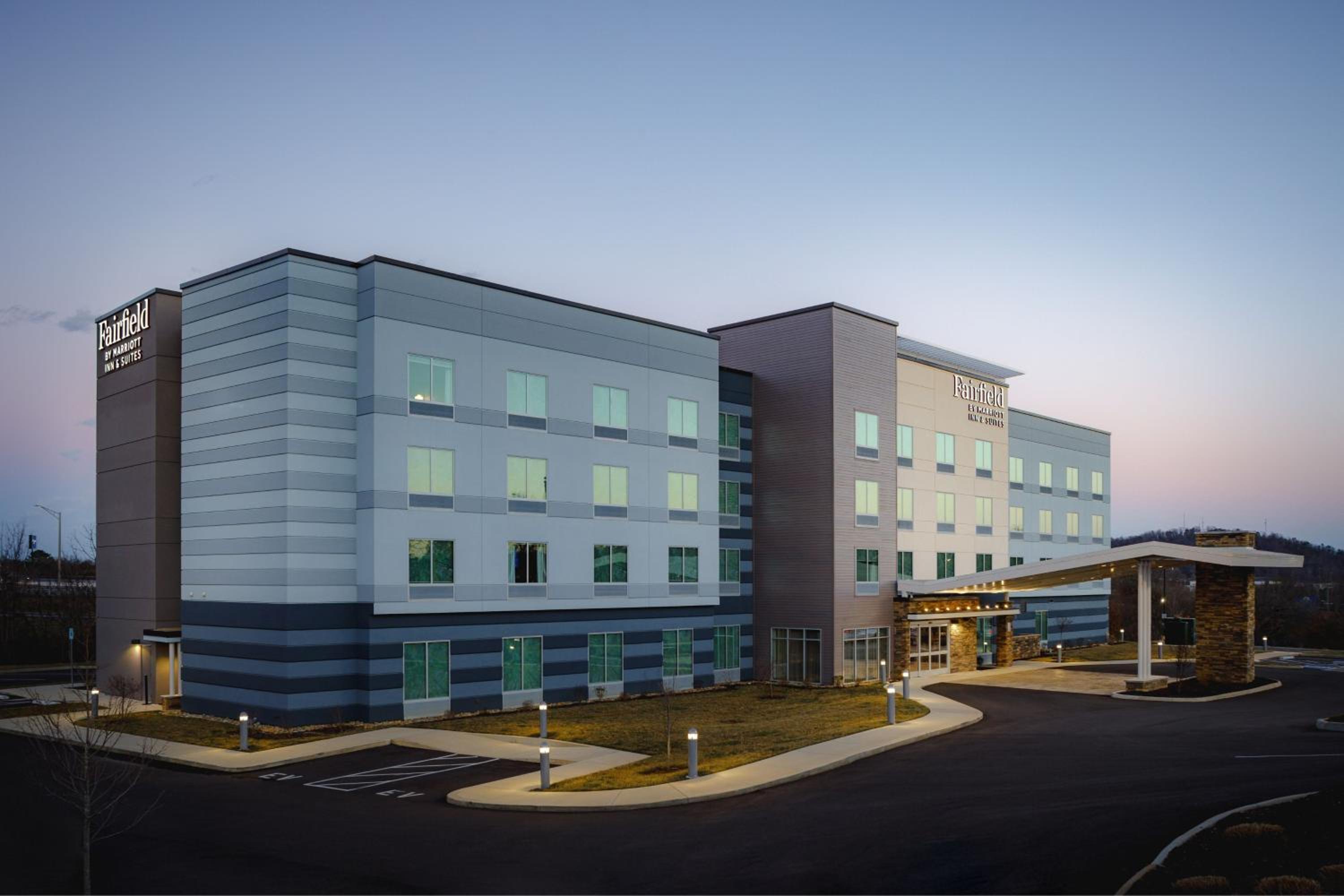 Hotel Fairfield by Marriott Inn & Suites Knoxville Northwest - Image 1