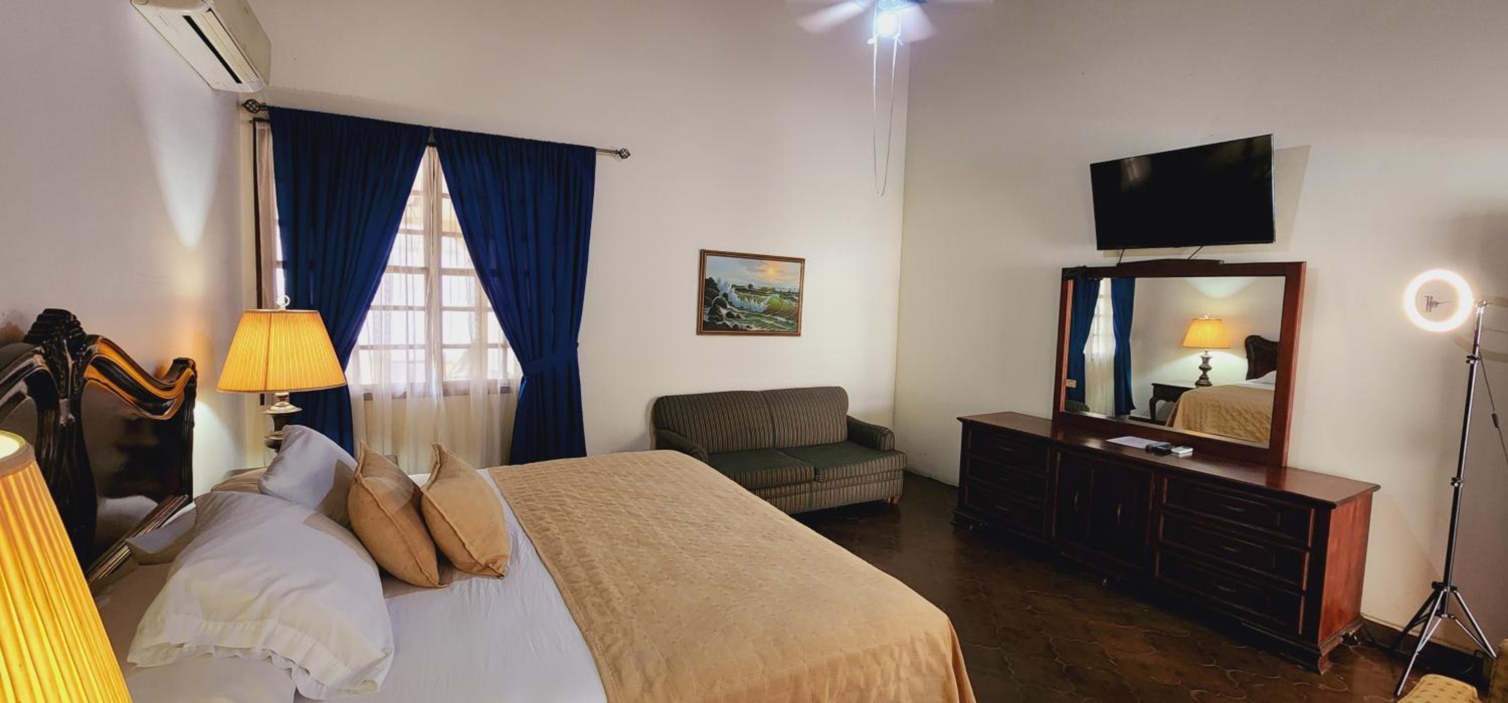 Camilas Hotel