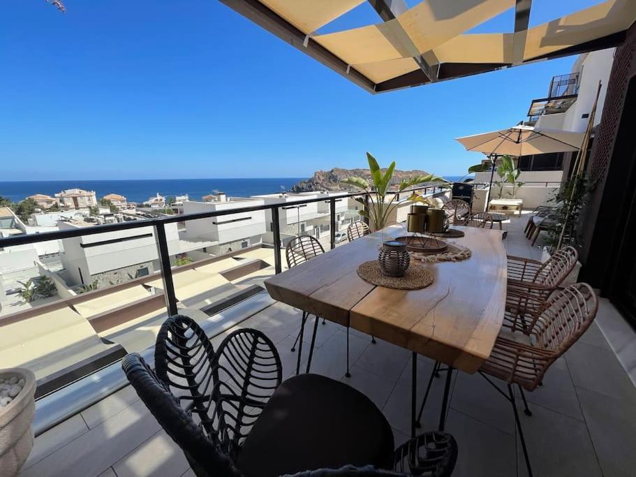 Luxury Designer Apartment - Unbeatable Sea Views