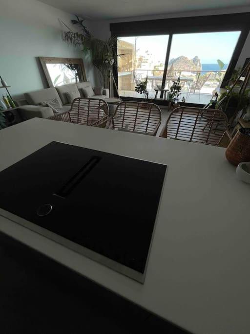 Luxury Designer Apartment - Unbeatable Sea Views