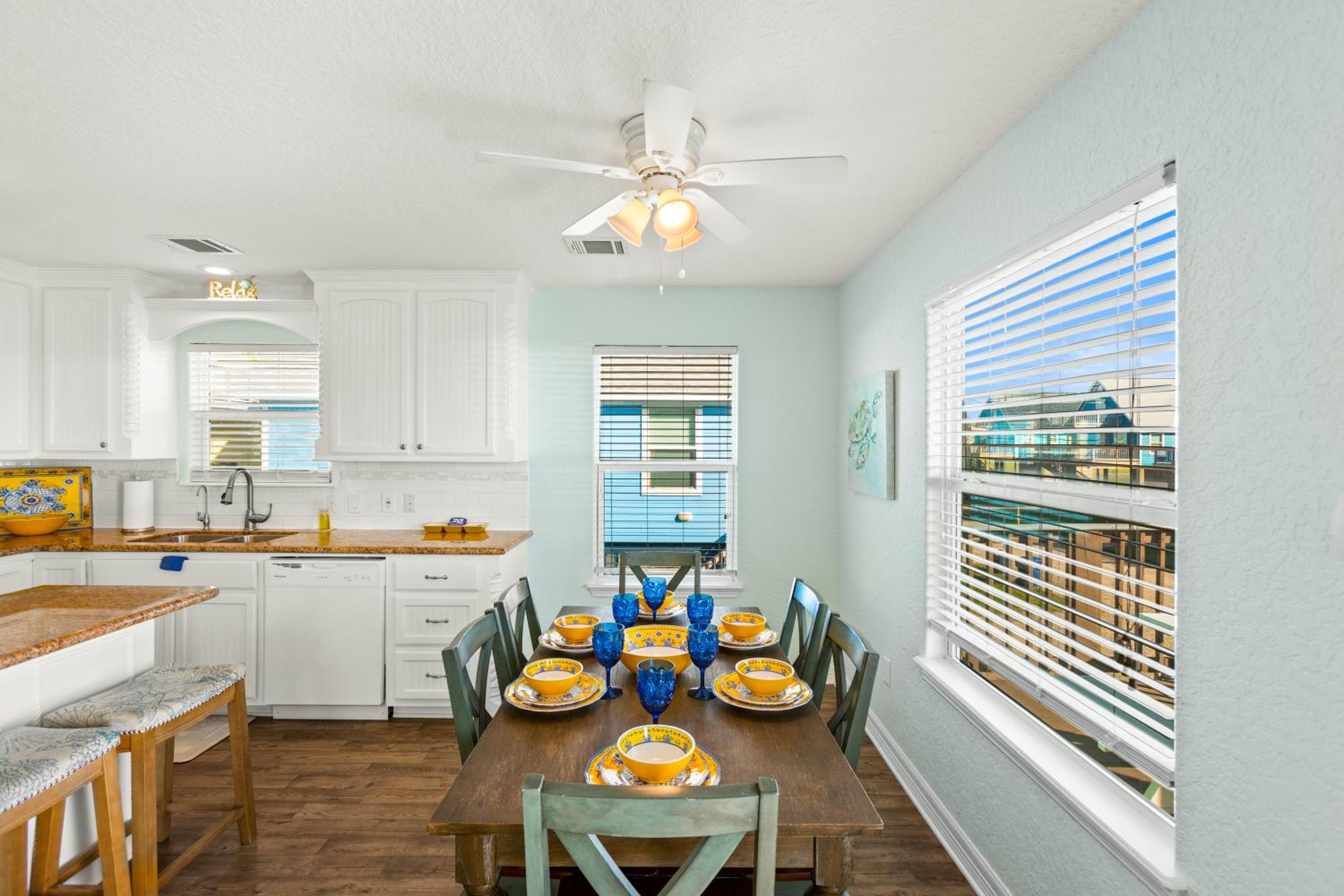 Walk to Beach, Sunset Bay Views, Pet Friendly - Sea Me Relaxin view 5