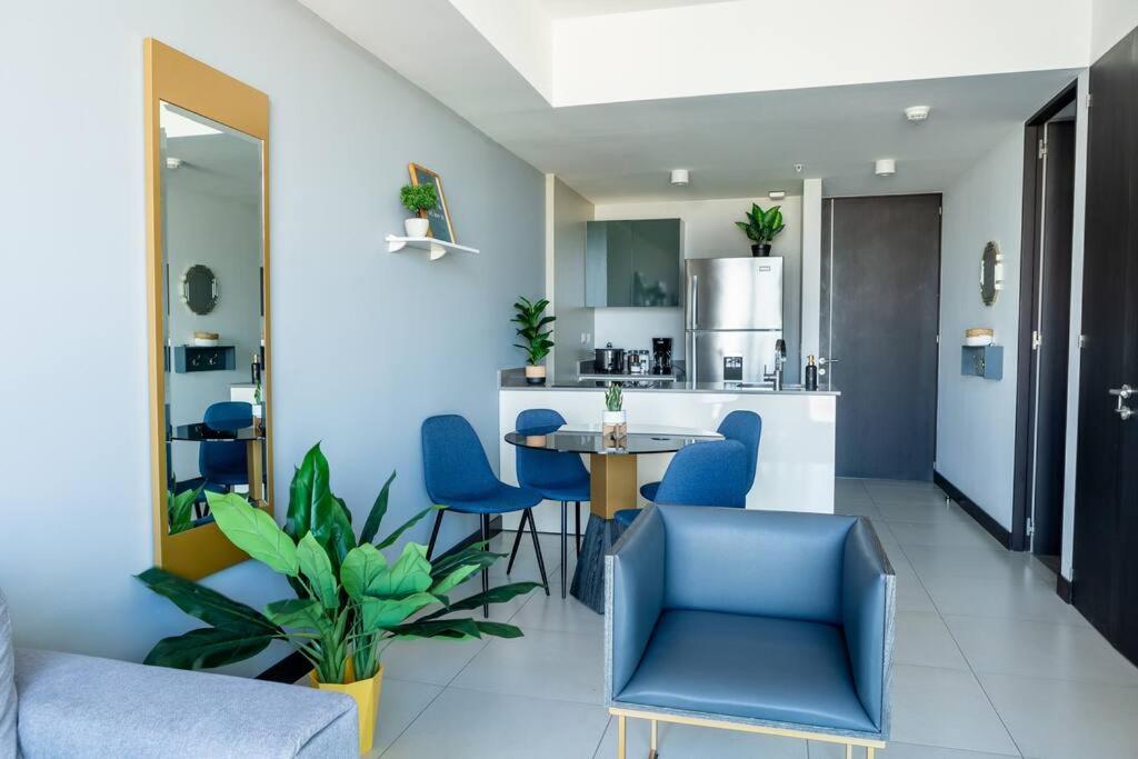 Rooftop and city view Aparment