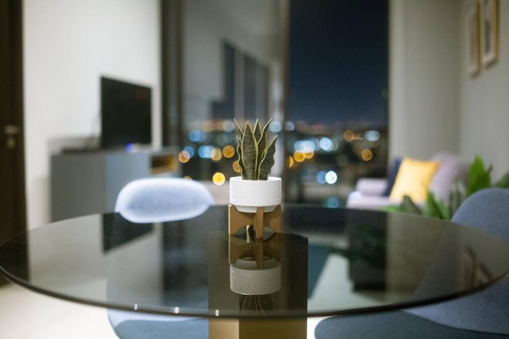 Rooftop and city view Aparment