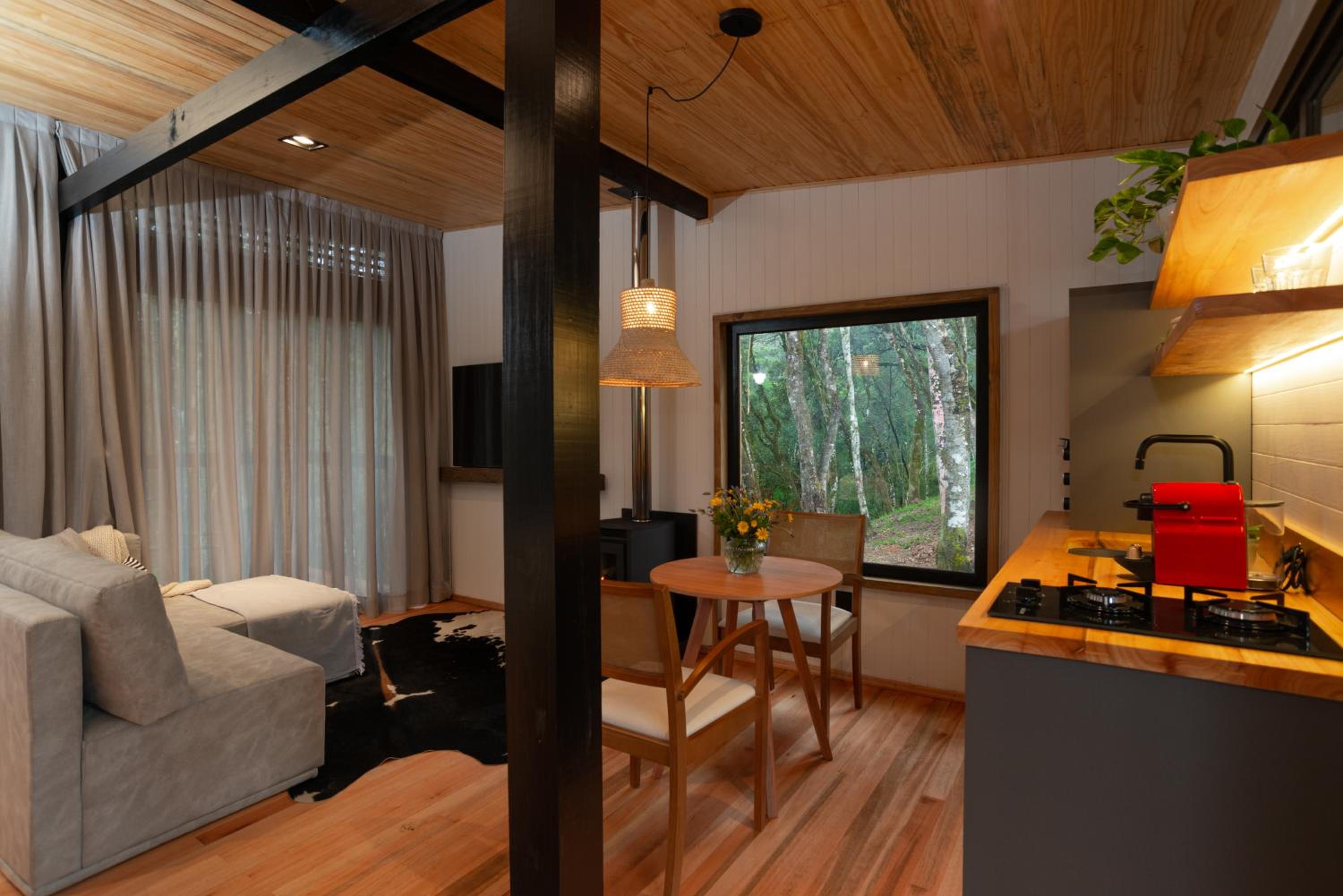 Green Barn Hotel & Bistro