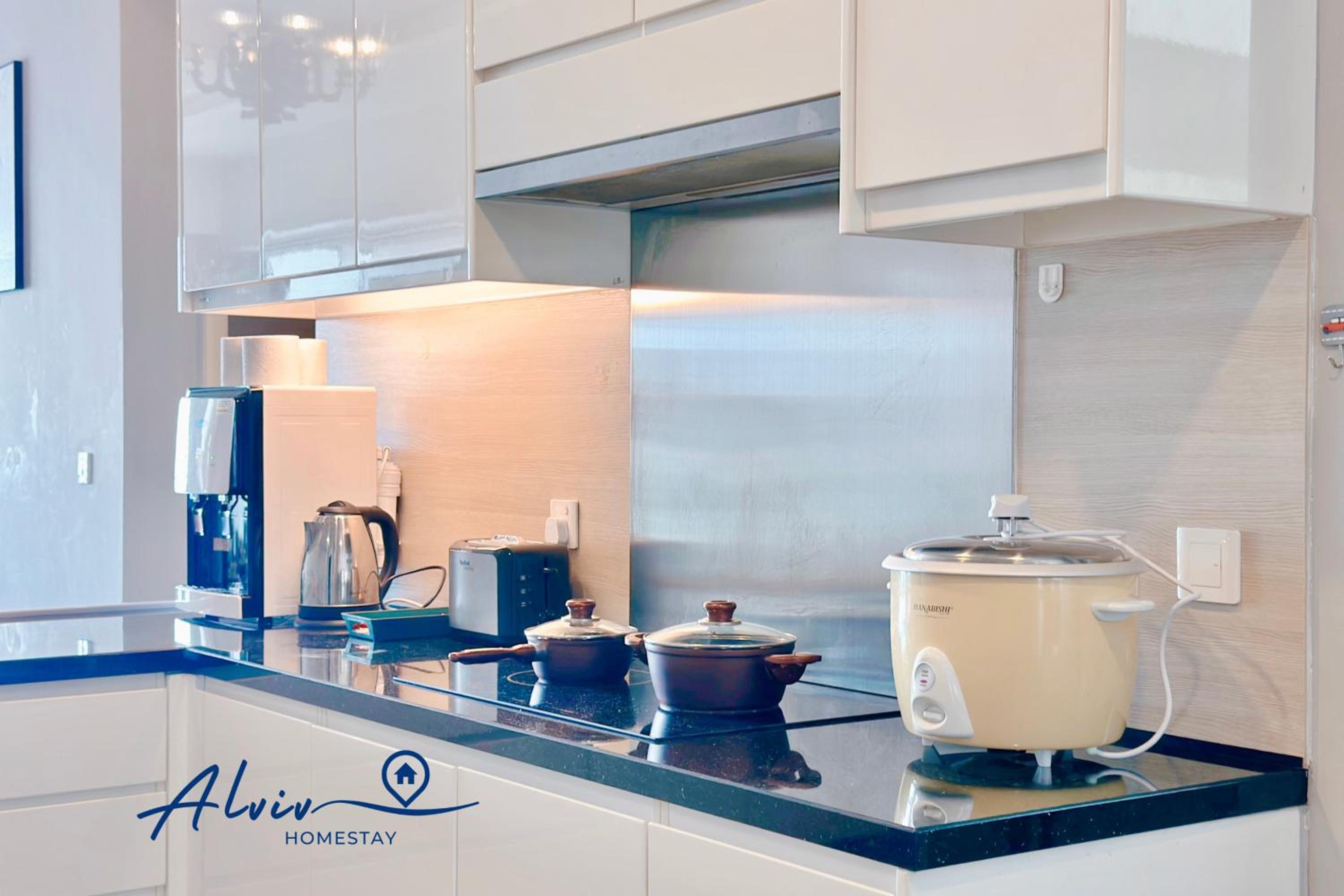 NEW! The Shore Residences 3BR Luxury I Direct access to Shopping I 6-10pax I 10minsJonker view 5