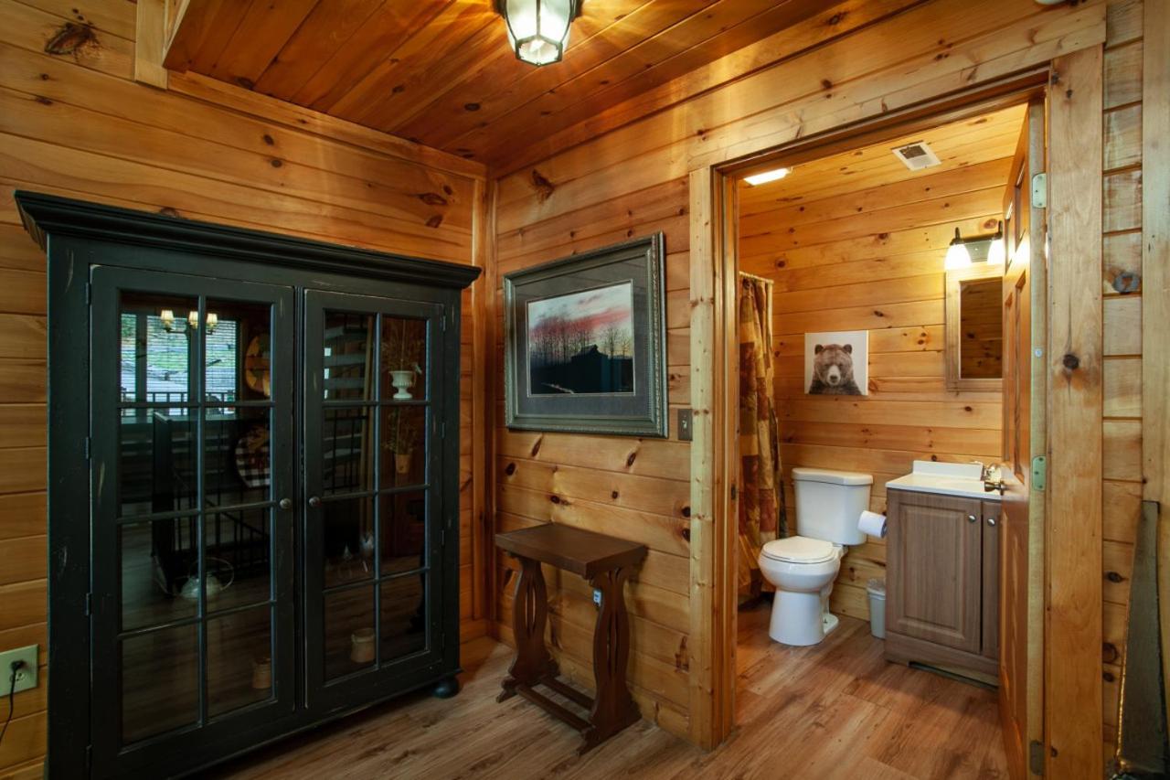 Bear Crossing MTN View Hot Tub Game Room view 5