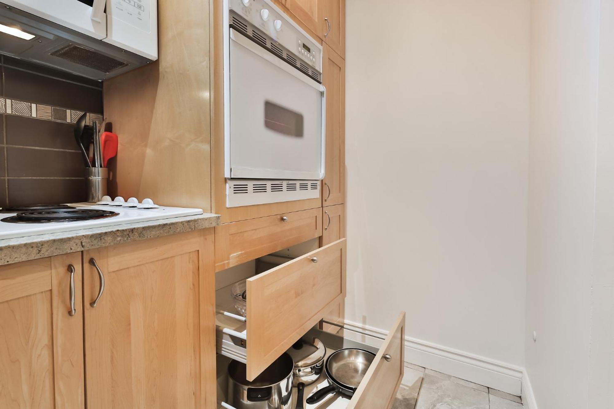 STUNNING full APARTMENTS - stocked KITCHENS - WASHER & DRYERS - WORKSPACE PROVIDED - FAST WIFI - LOCATED on the FAMOUS ST Denis street - Near METRO MONT RO