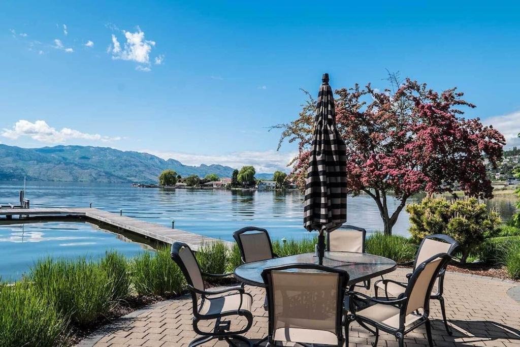 Lake House at Quails' Gate Winery