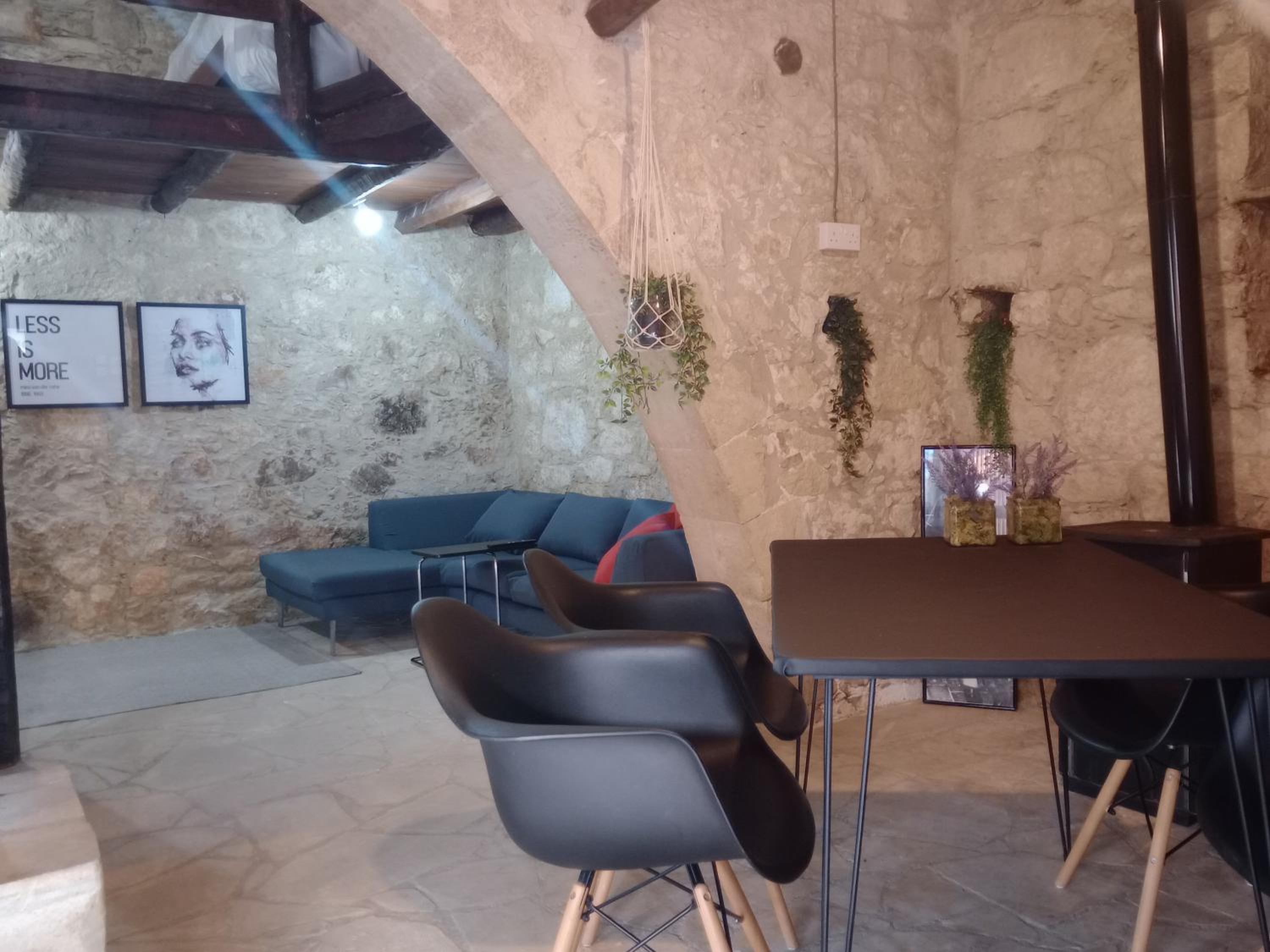 Galileo Cottage House (BREAKBOOKING CY)