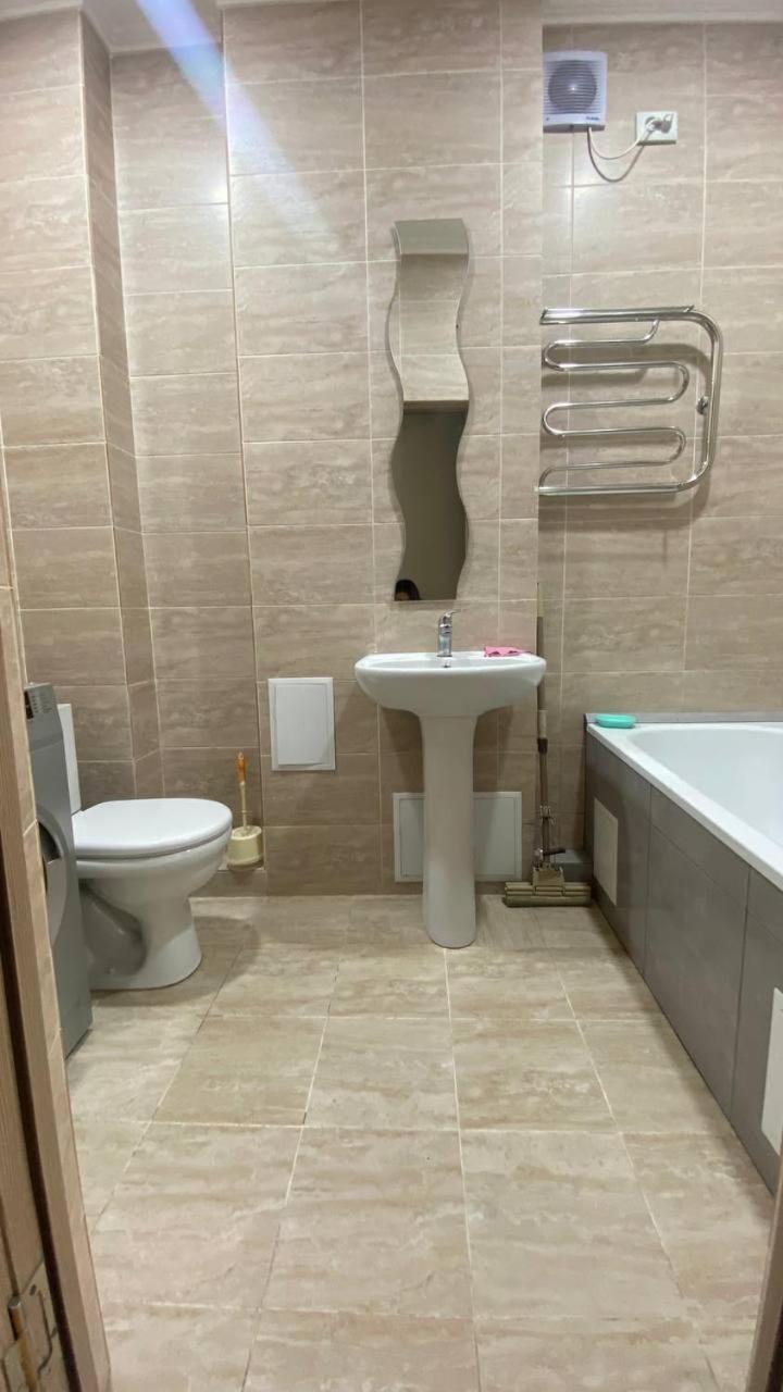 2-room apartment Tynystanov 231 view 3