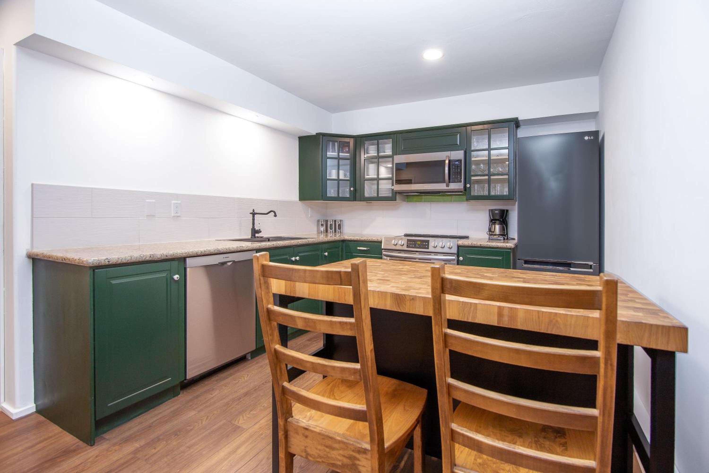 Fitzsimmons C - Private Sauna, Located in the Heart of Whistler Village