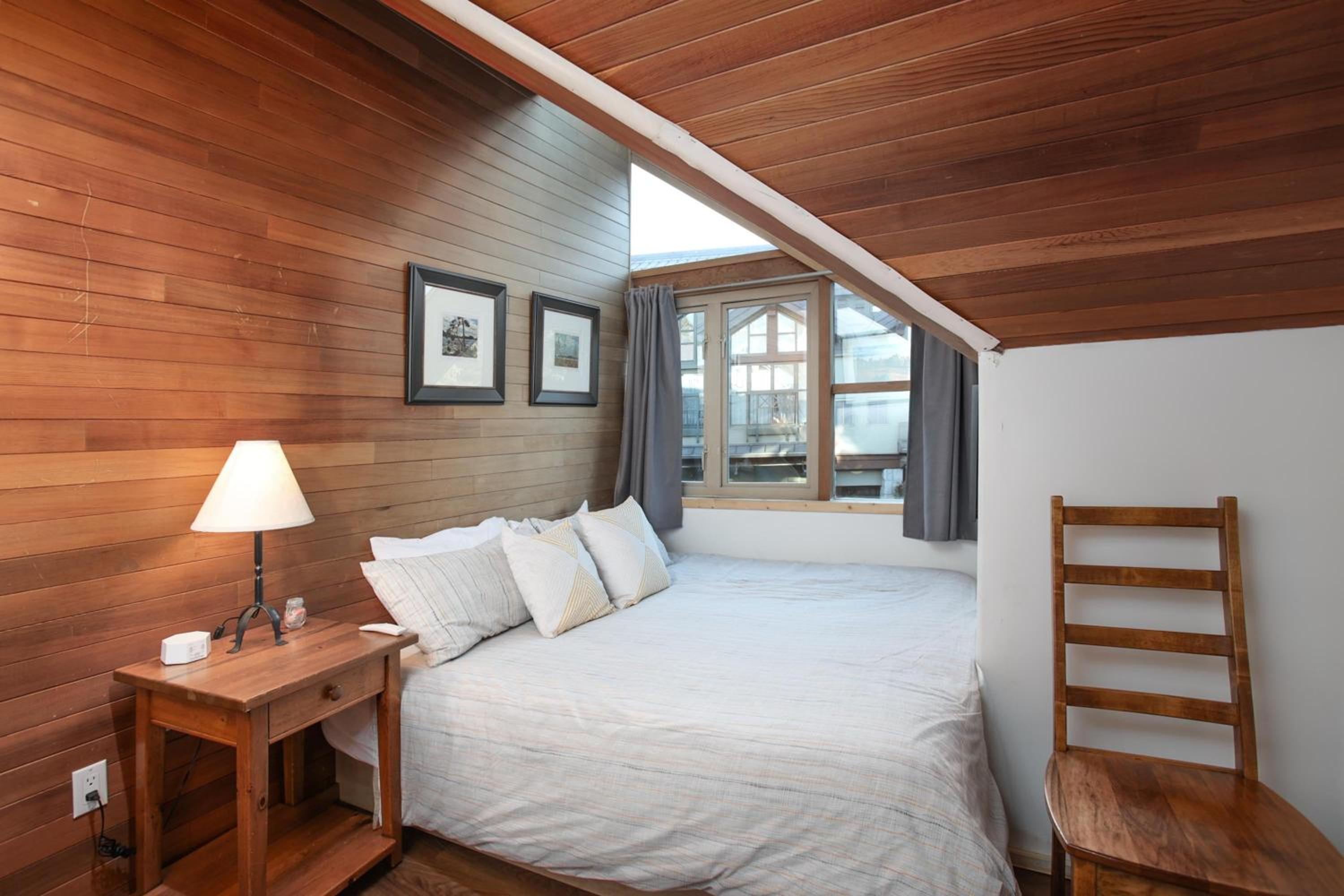 Fitzsimmons C - Private Sauna, Located in the Heart of Whistler Village