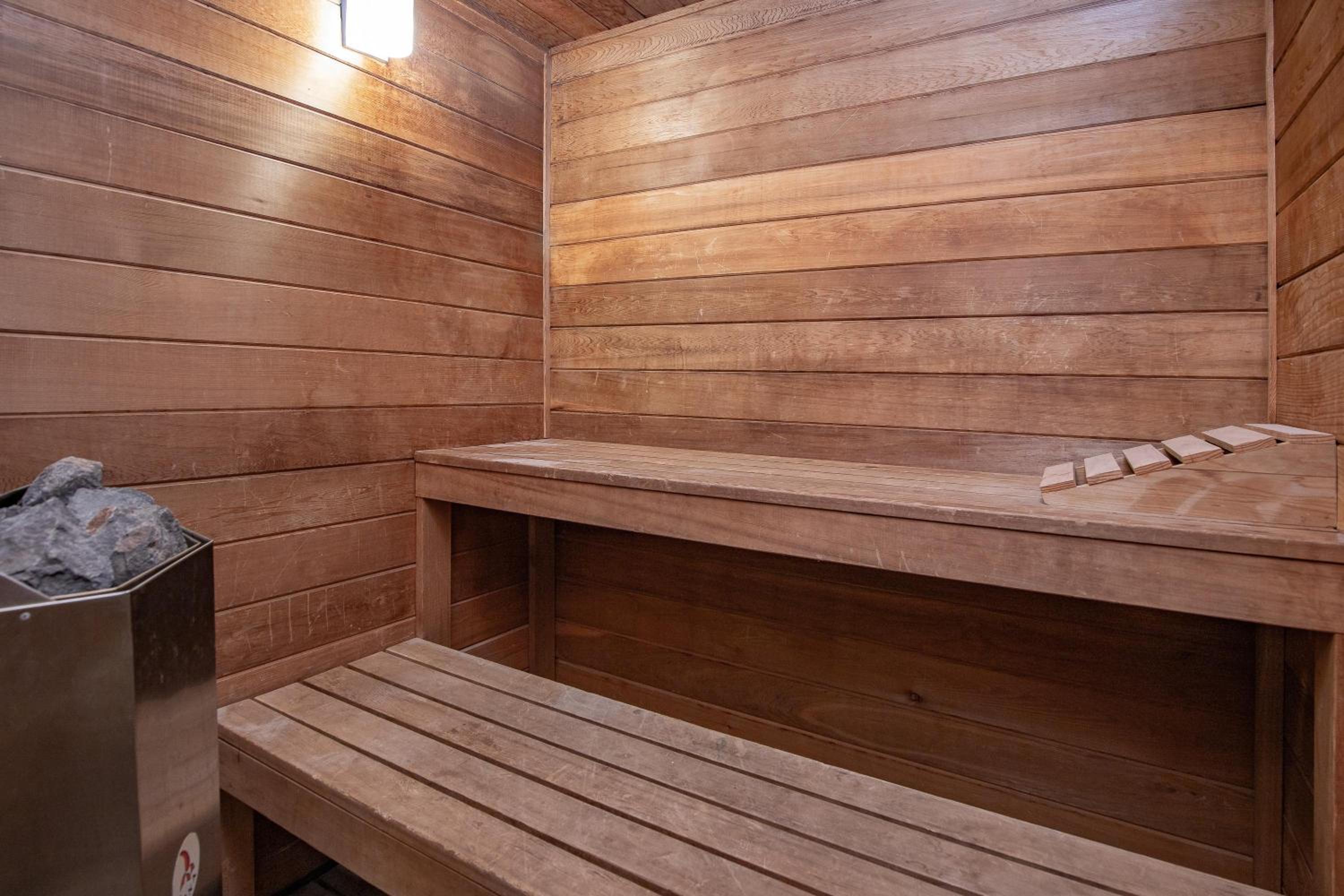Fitzsimmons C - Private Sauna, Located in the Heart of Whistler Village
