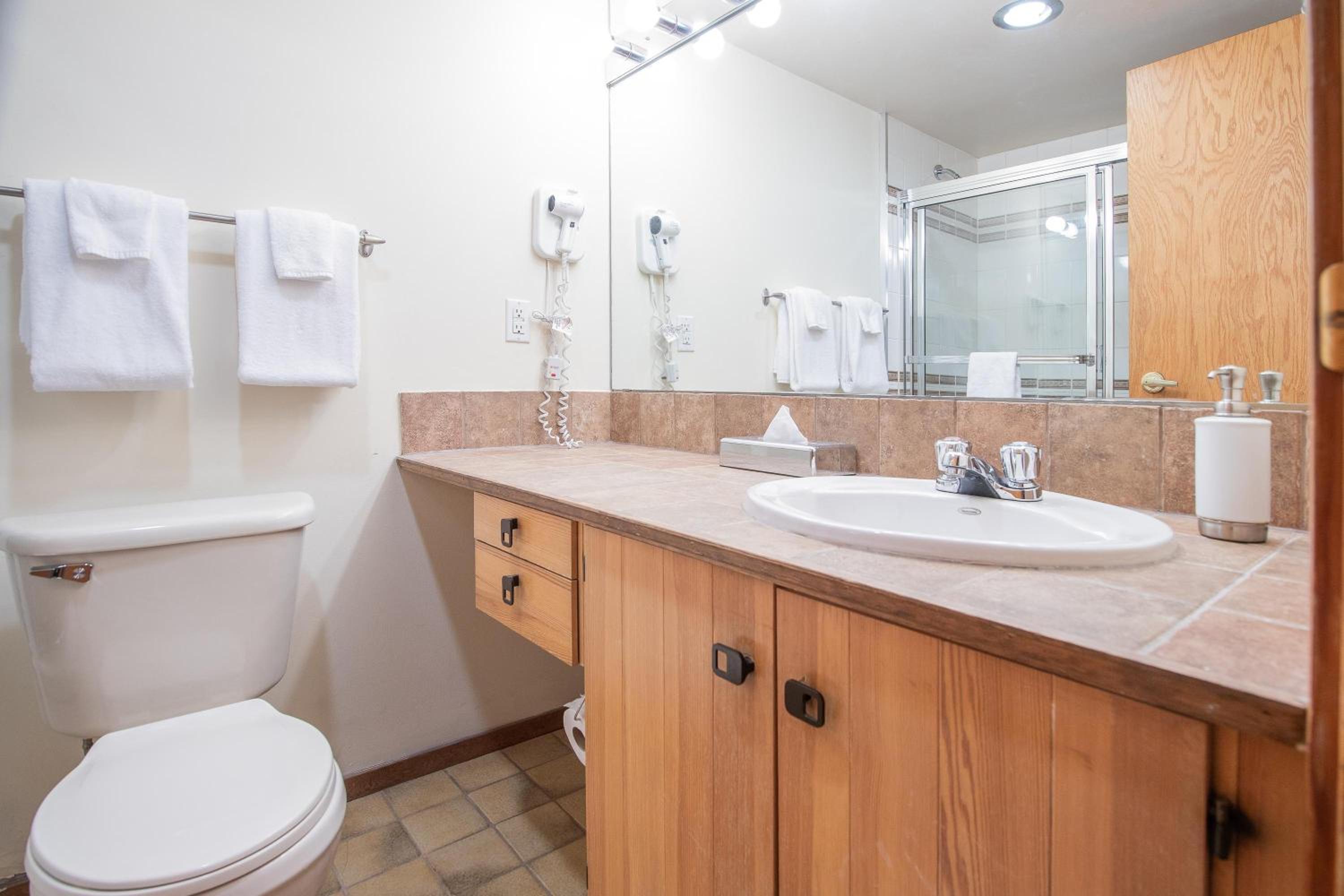 Fitzsimmons B - Private Sauna, Located in the Heart of Whistler Village