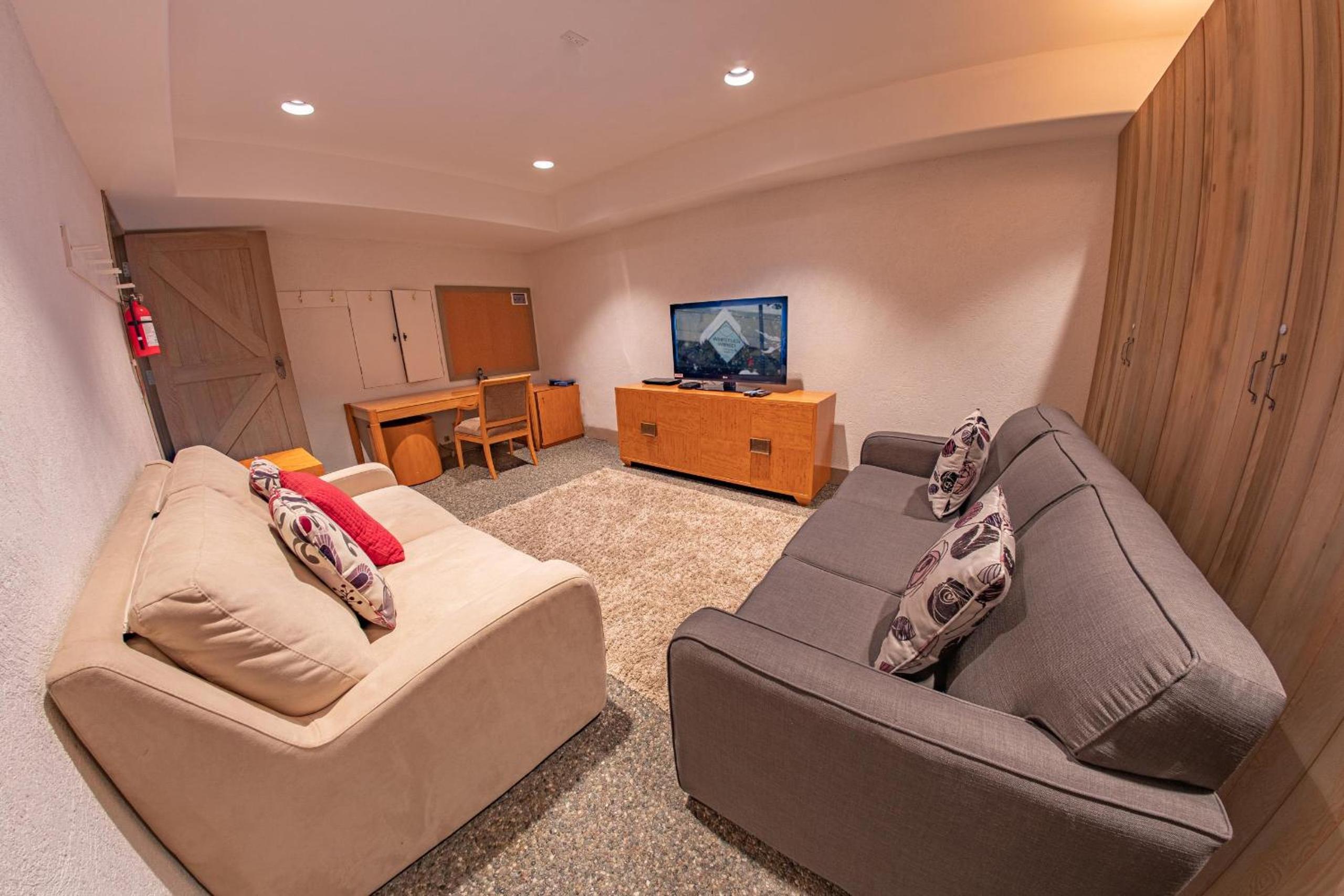 Pinnacle Ridge 05 - Ski In Ski Out, Private Hot Tub, Gas Fireplace