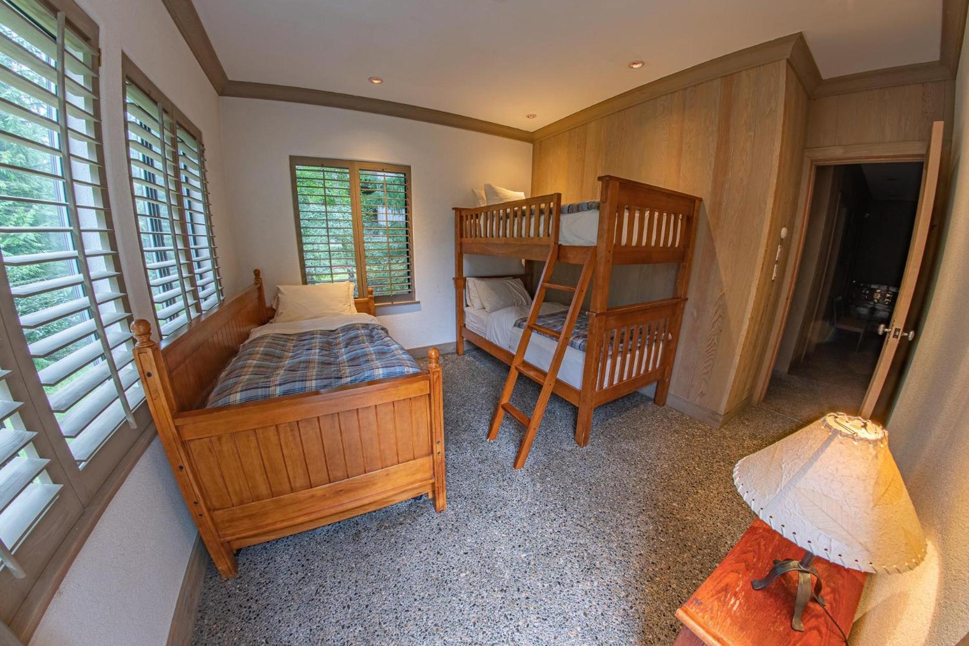 Pinnacle Ridge 05 - Ski In Ski Out, Private Hot Tub, Gas Fireplace