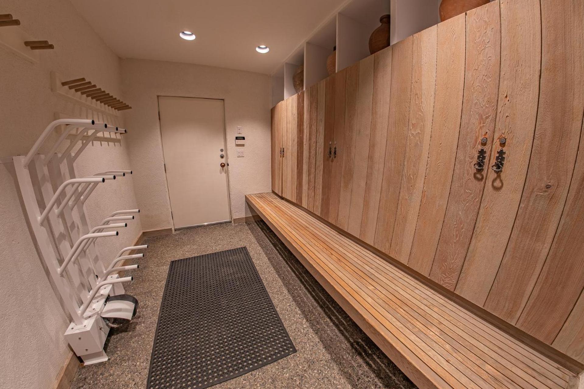 Pinnacle Ridge 05 - Ski In Ski Out, Private Hot Tub, Gas Fireplace