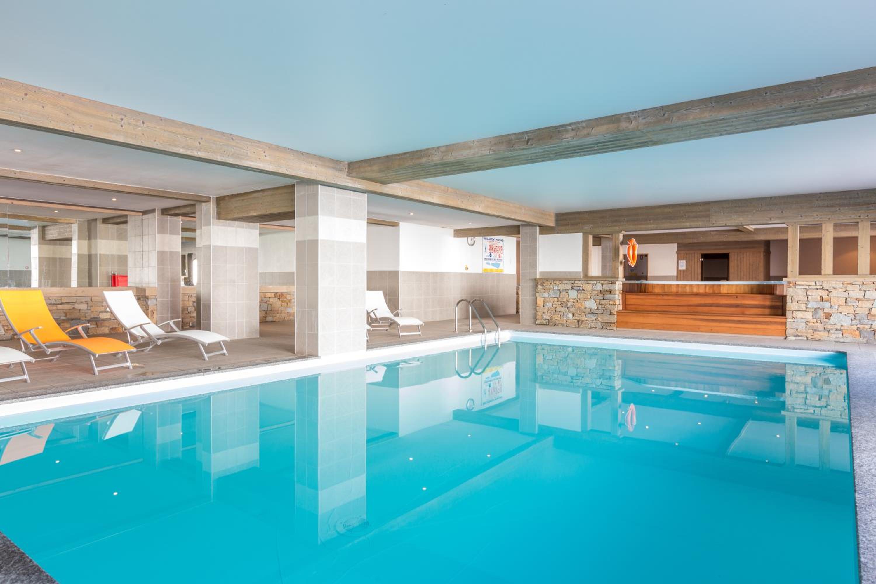 Le Vancouver en La Plagne — recepcion & lobby