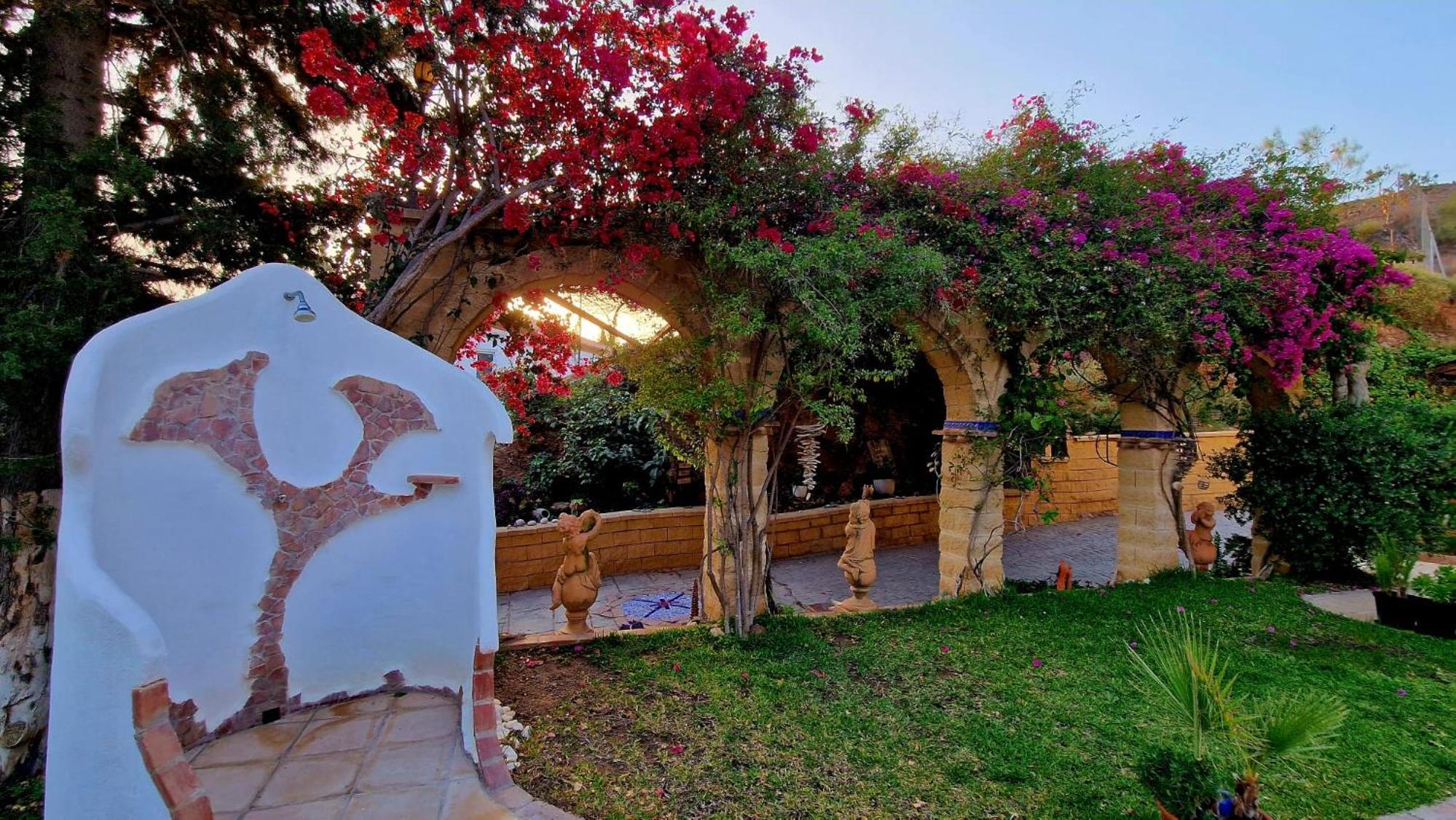 Guesthouse Sleeps 2 - Pool Access