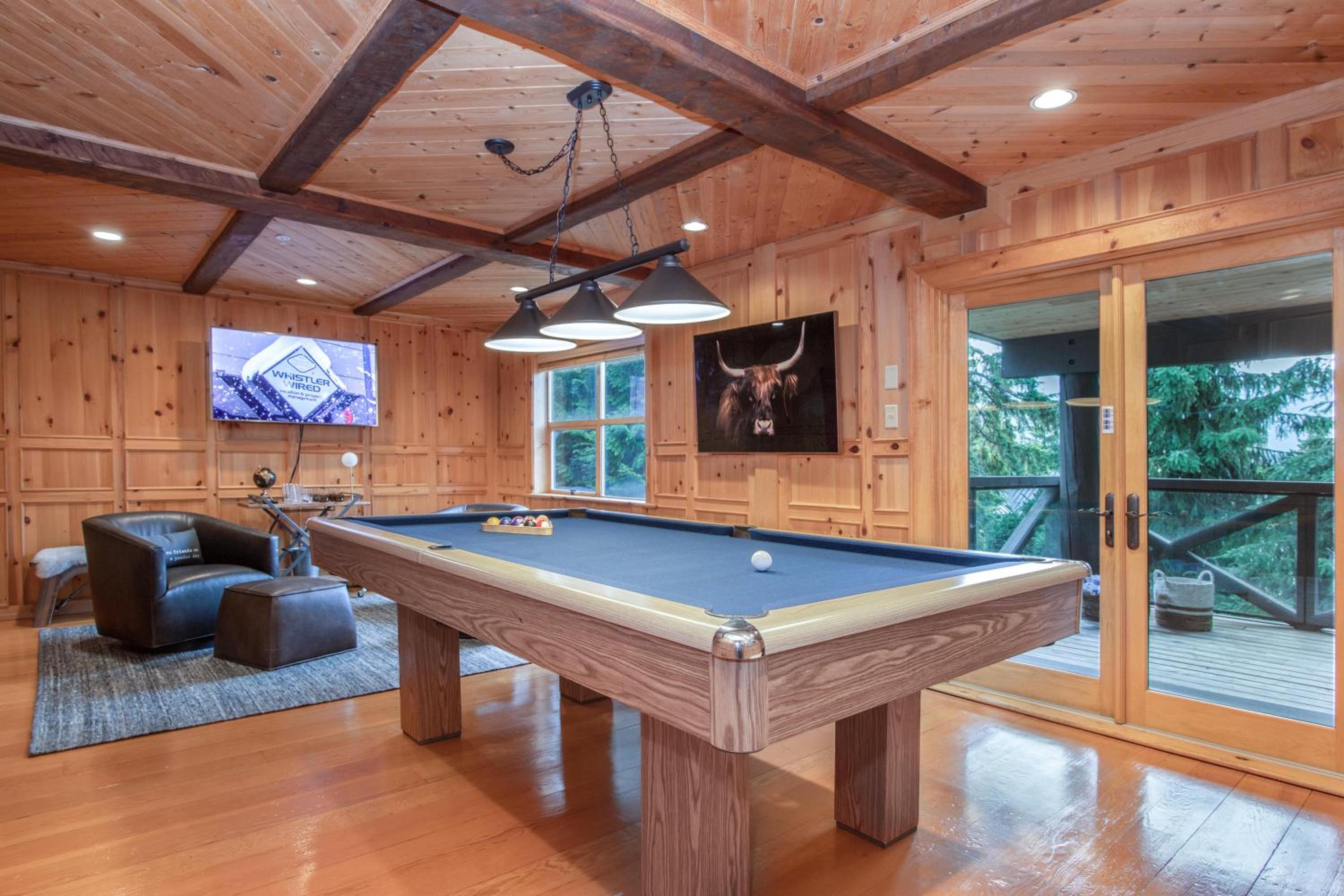 Pinnacle Ridge 34 - Ski In Ski Out, Private Hot Tub, Recently Renovated, Gas Fireplace