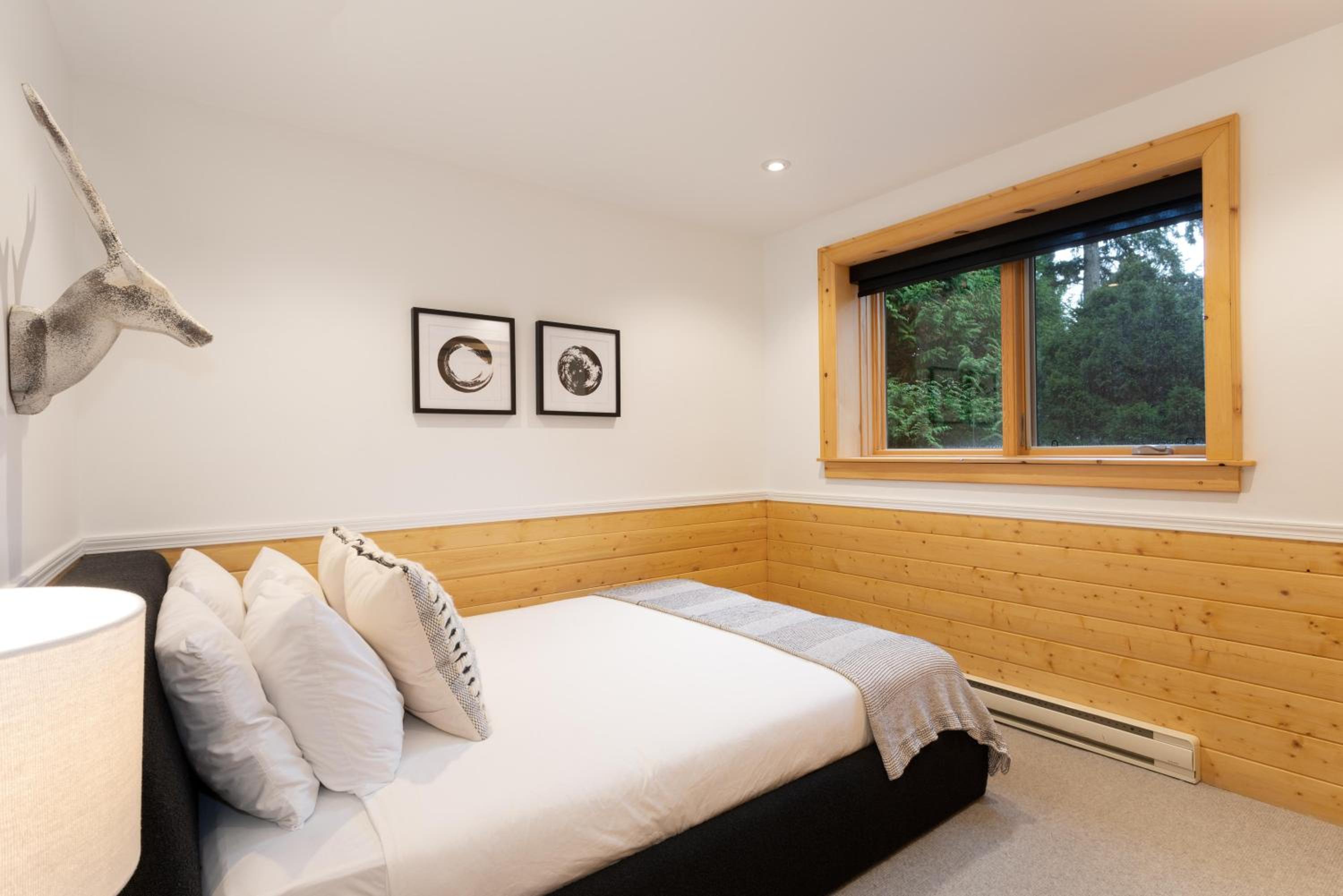 Pinnacle Ridge 34 - Ski In Ski Out, Private Hot Tub, Recently Renovated, Gas Fireplace
