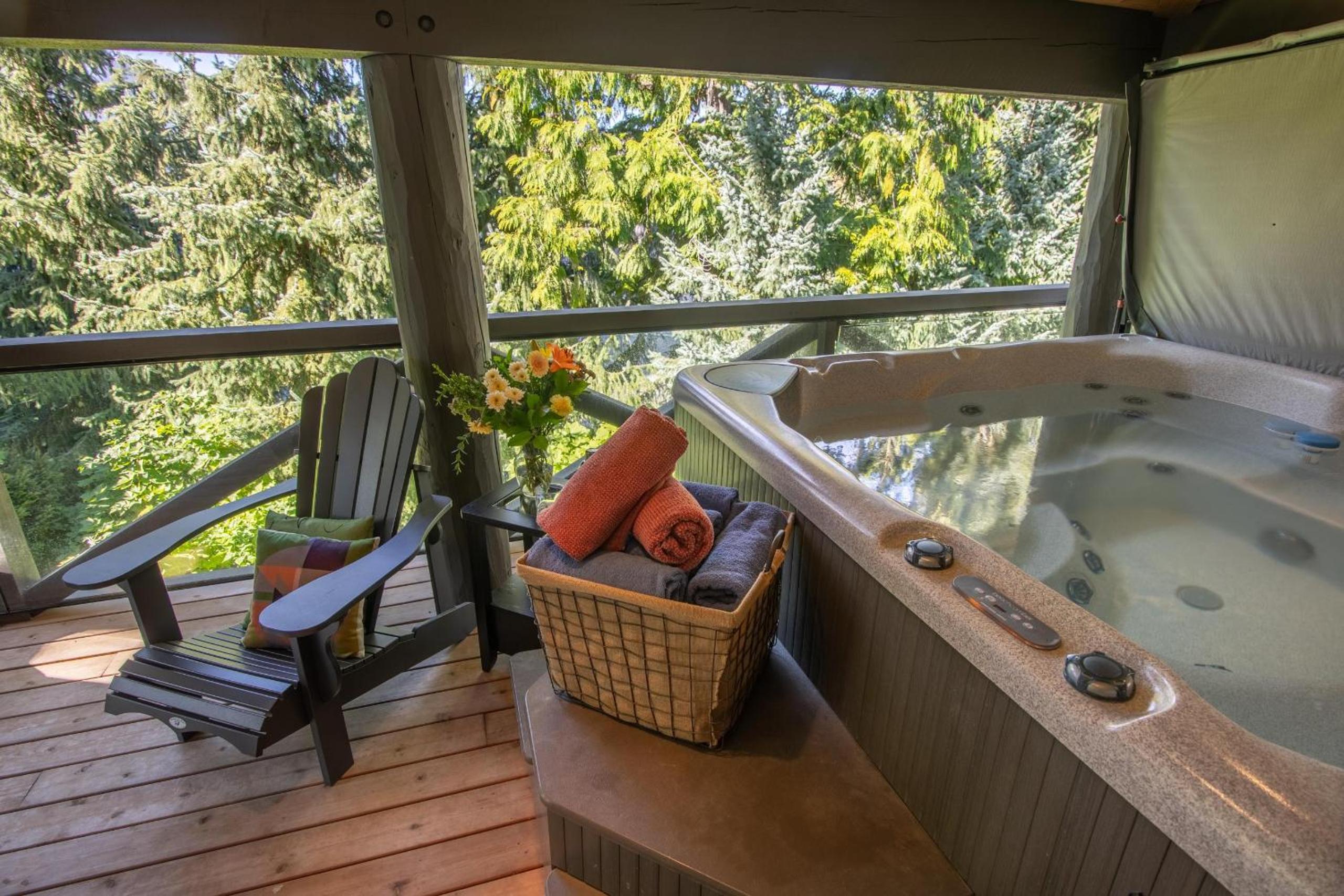 Pinnacle Ridge 34 - Ski In Ski Out, Private Hot Tub, Recently Renovated, Gas Fireplace